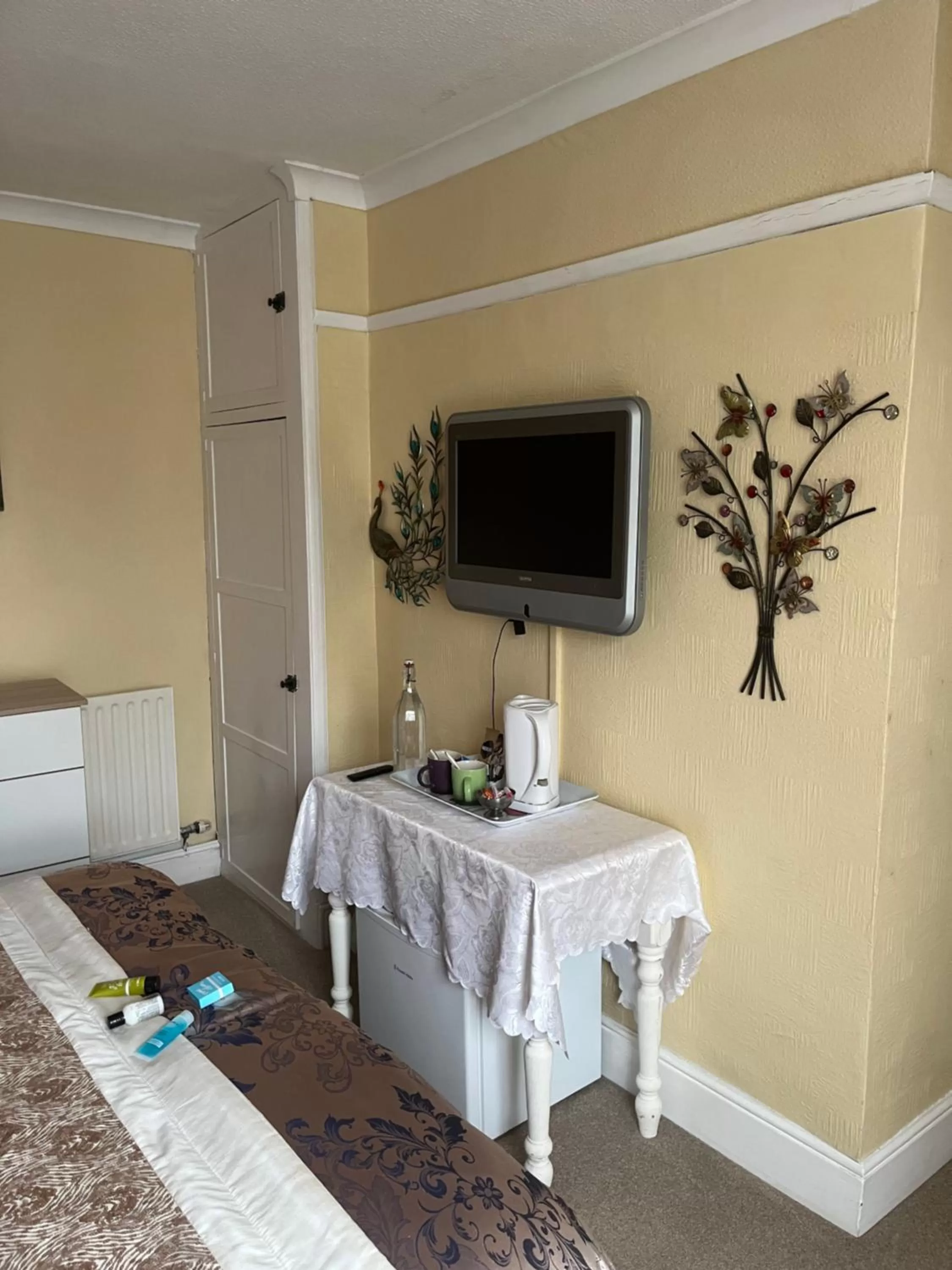 Bed in Jasmine House