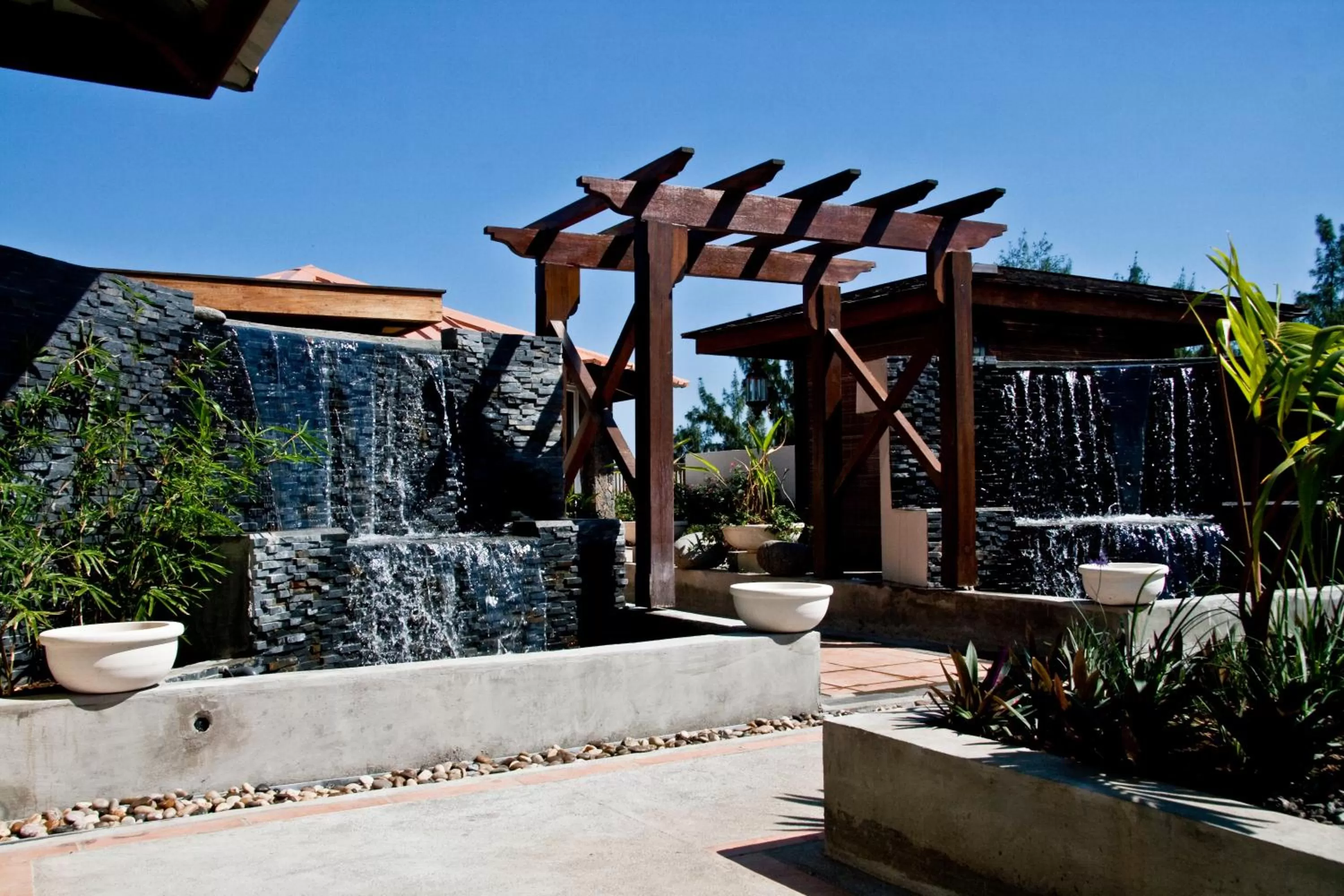 Massage in Aanari Hotel & Spa- Mauritius