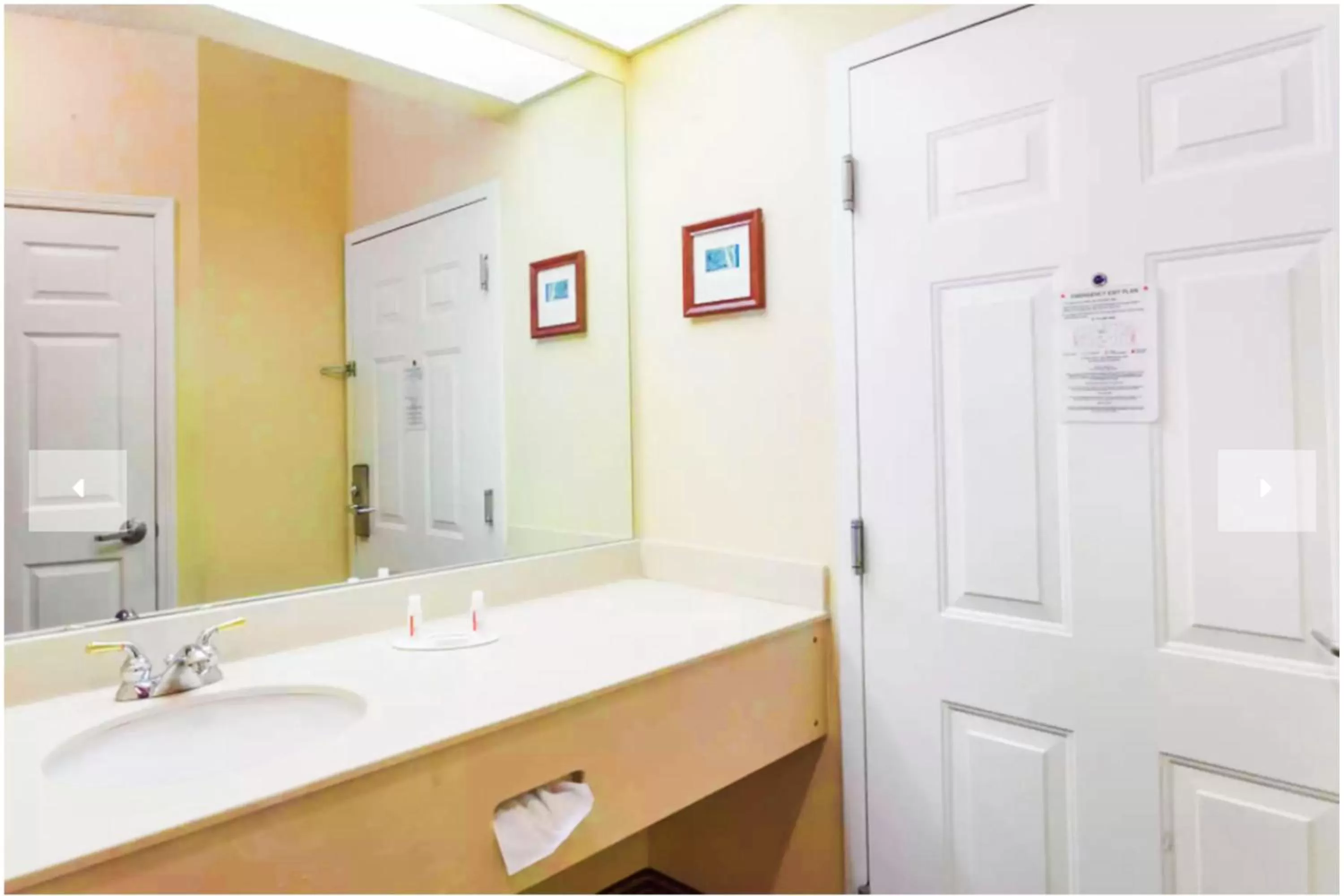 Bathroom in Baymont by Wyndham Columbia Maury