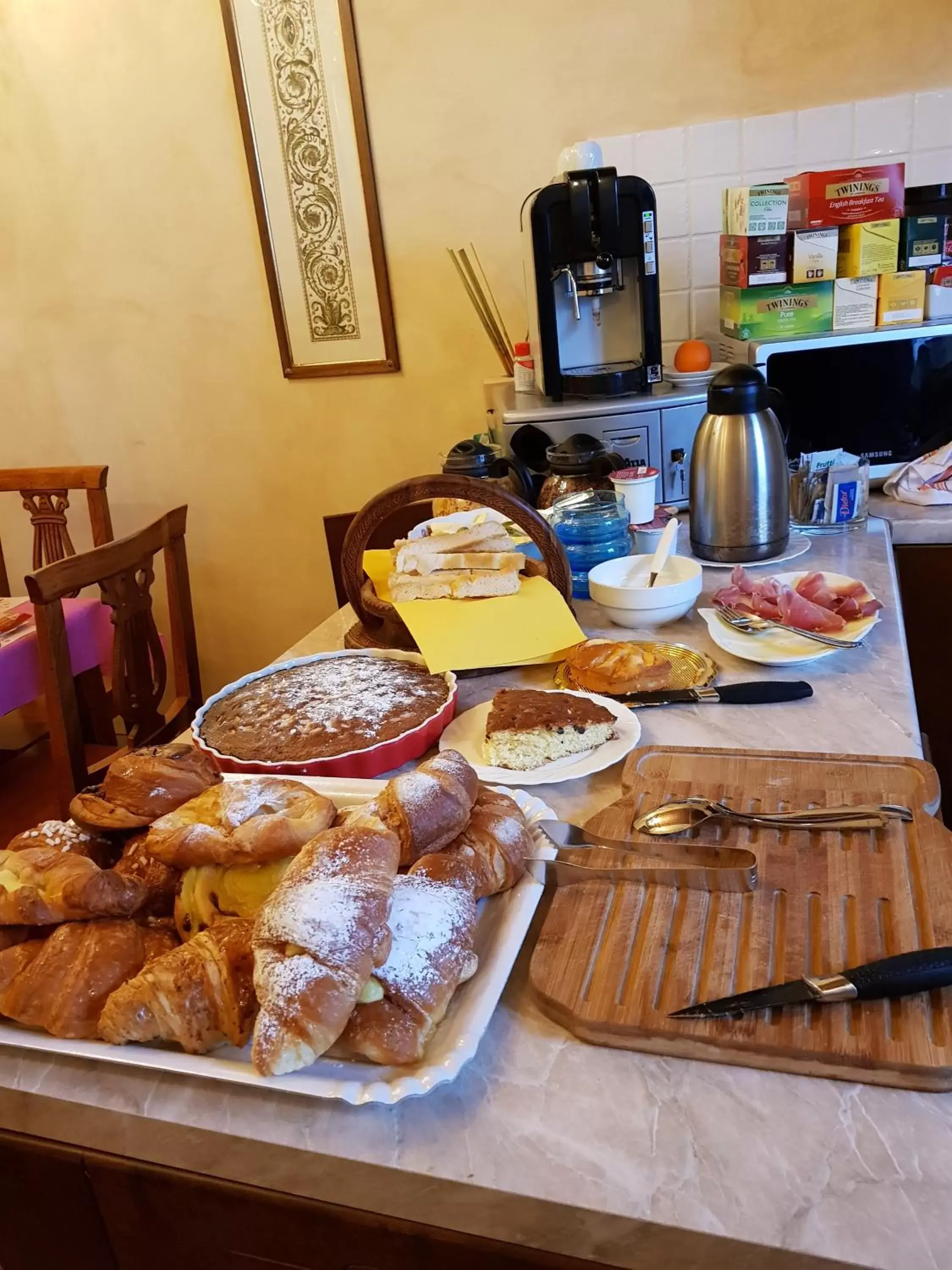 Breakfast in B&B Palazzo Al Torrione 2