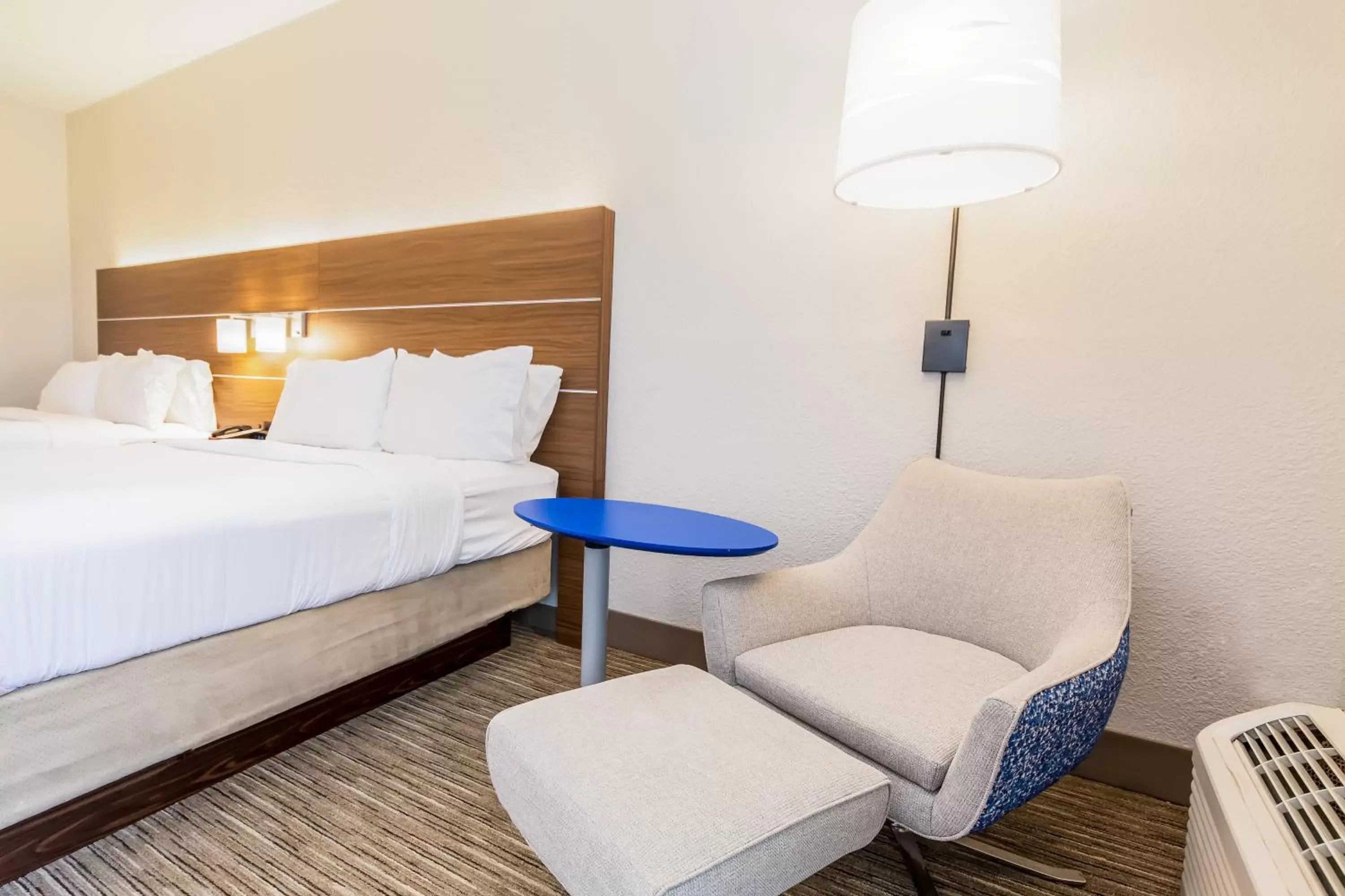 Photo of the whole room, Bed in Holiday Inn Express Orange Beach - On The Beach, an IHG Hotel