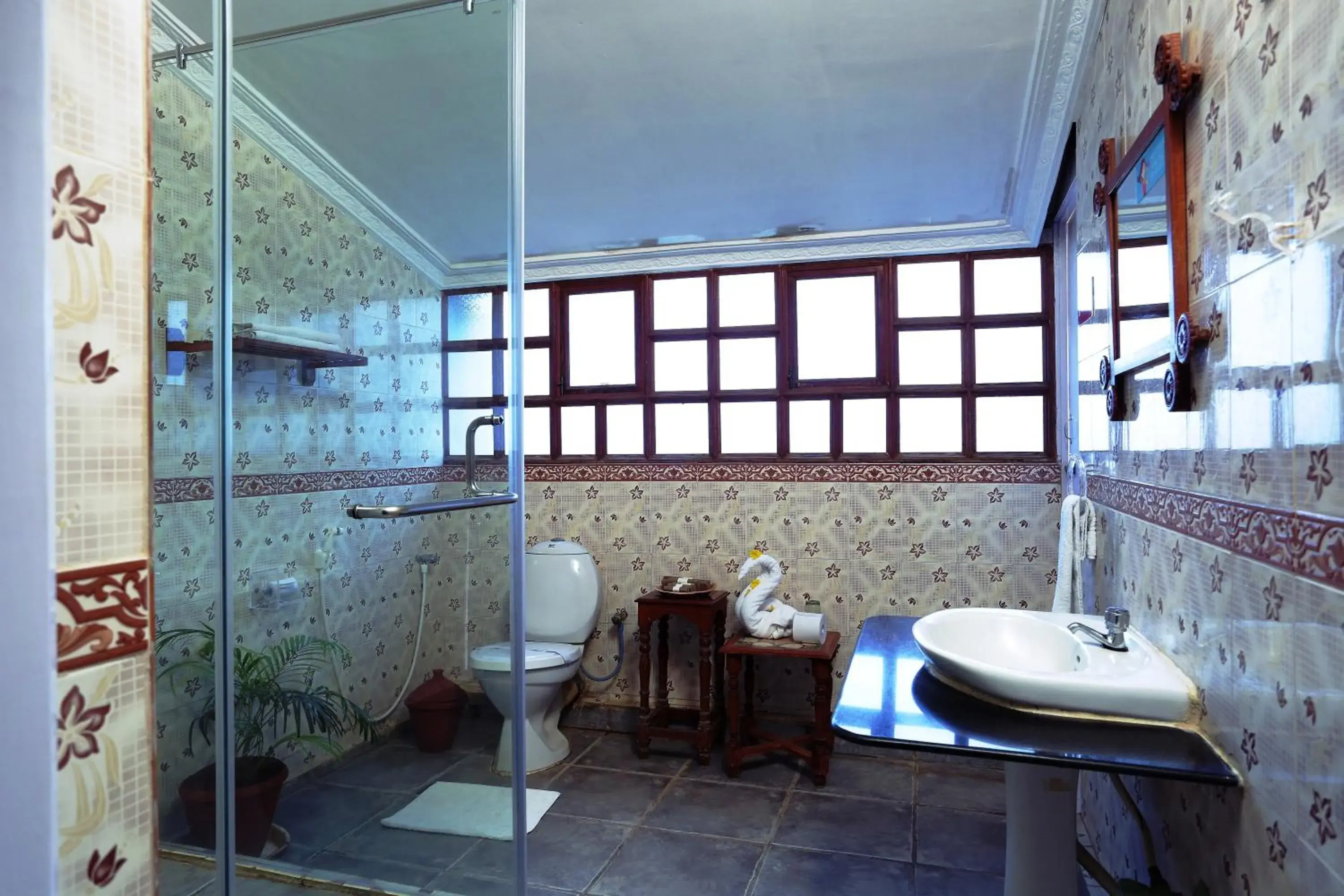 Bathroom in Chettinadu Mansion – An Authentic Heritage Palace