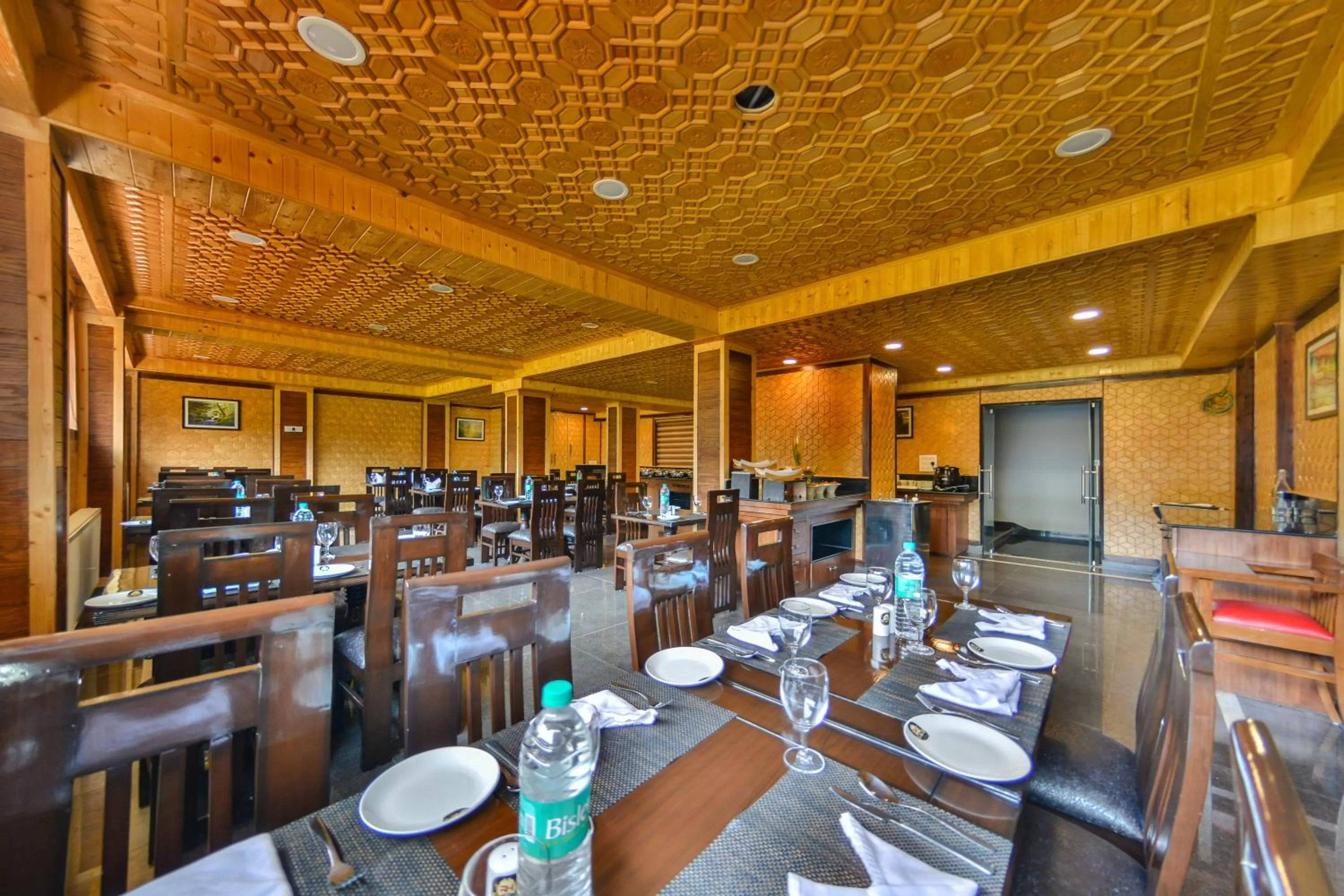 Restaurant/Places to Eat in Royal Hillton Pahalgam