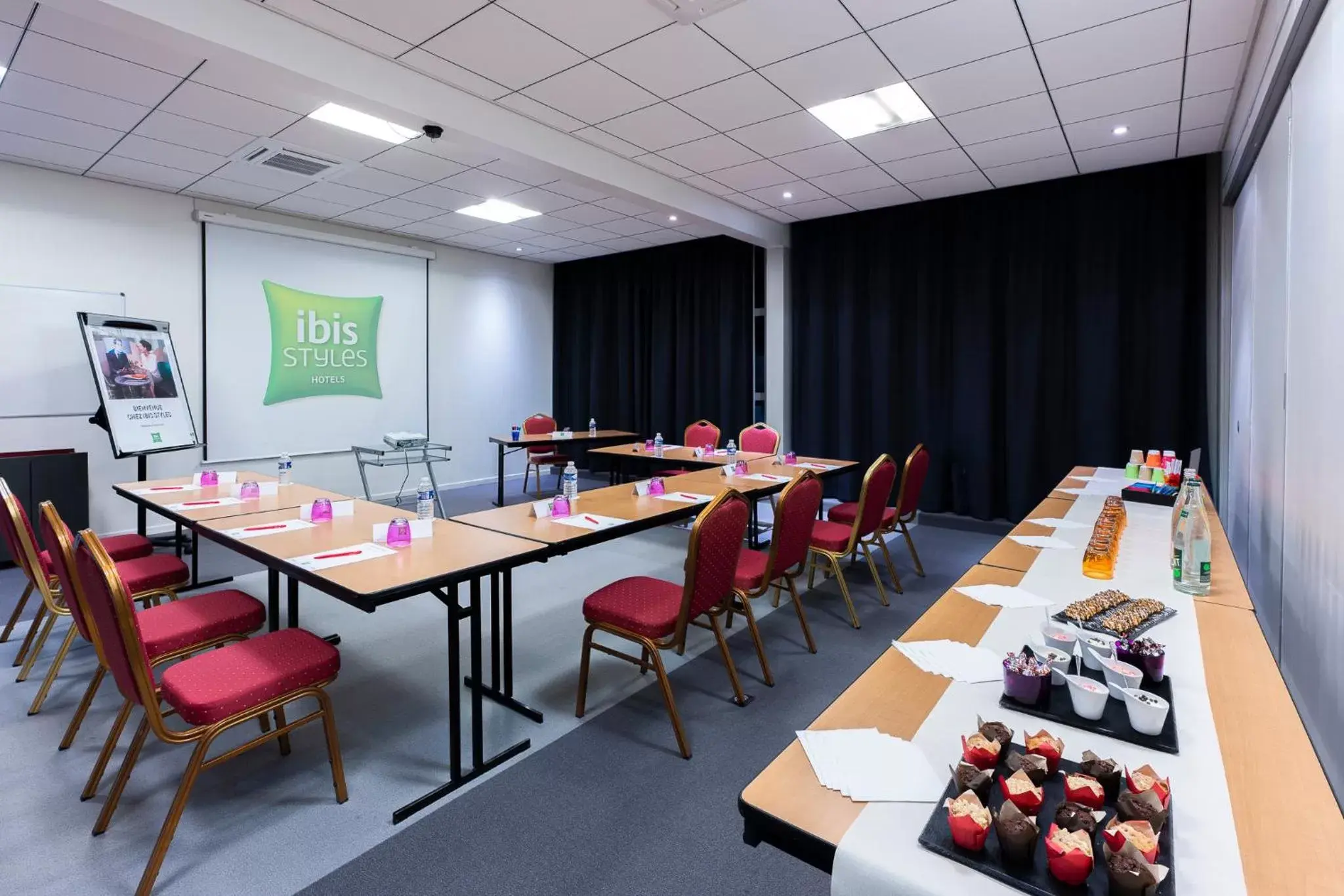 Business facilities in ibis Styles Beauvais