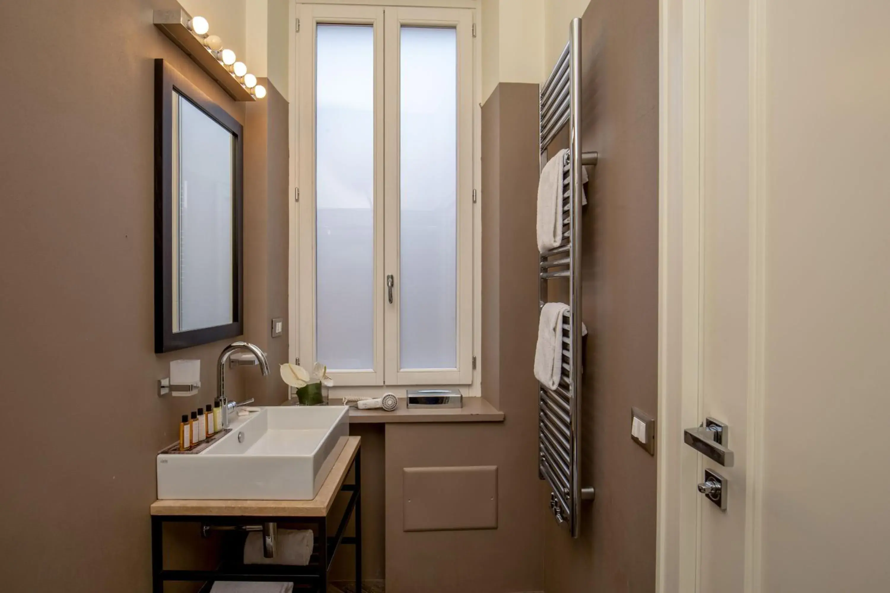 Bathroom in My Trevi Charming & Luxury Rooms