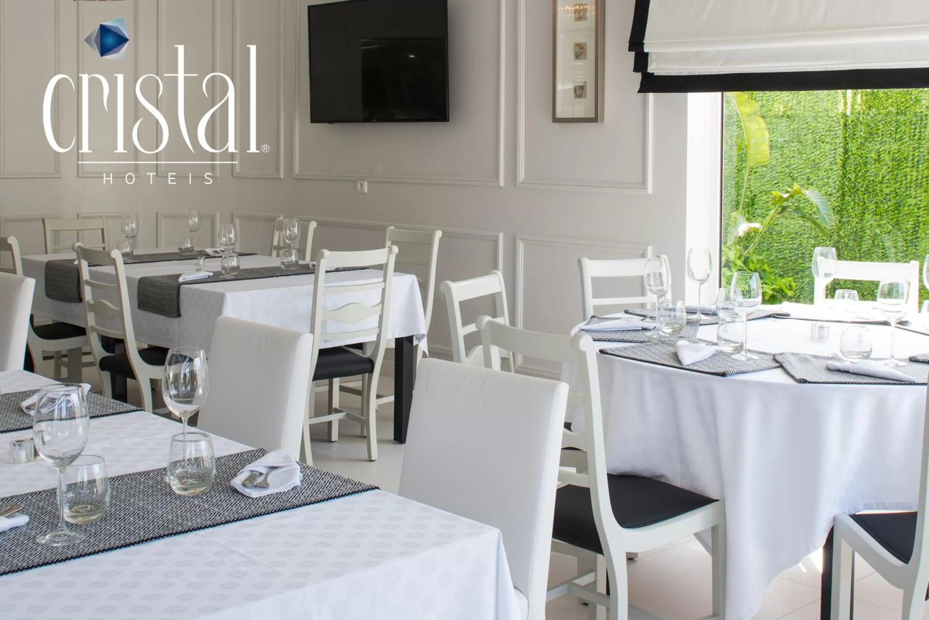 Restaurant/places to eat in Hotel Cristal Marinha