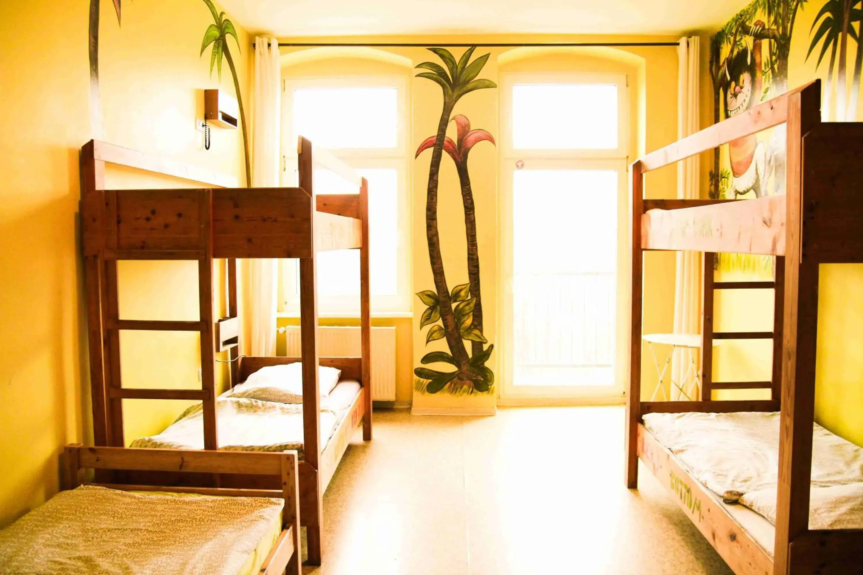 Bed in 5-Bed Mixed Dormitory Room in Sunflower Hostel