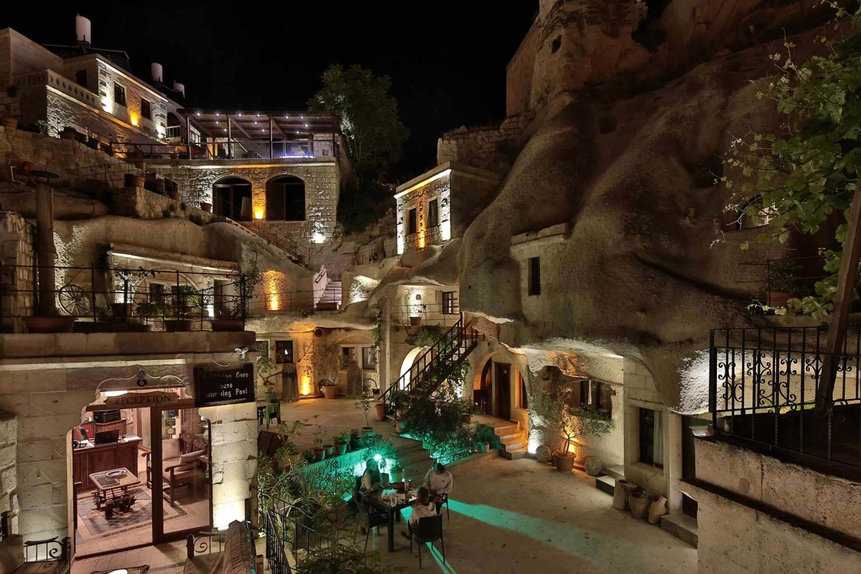 Other in Shoestring Cave House