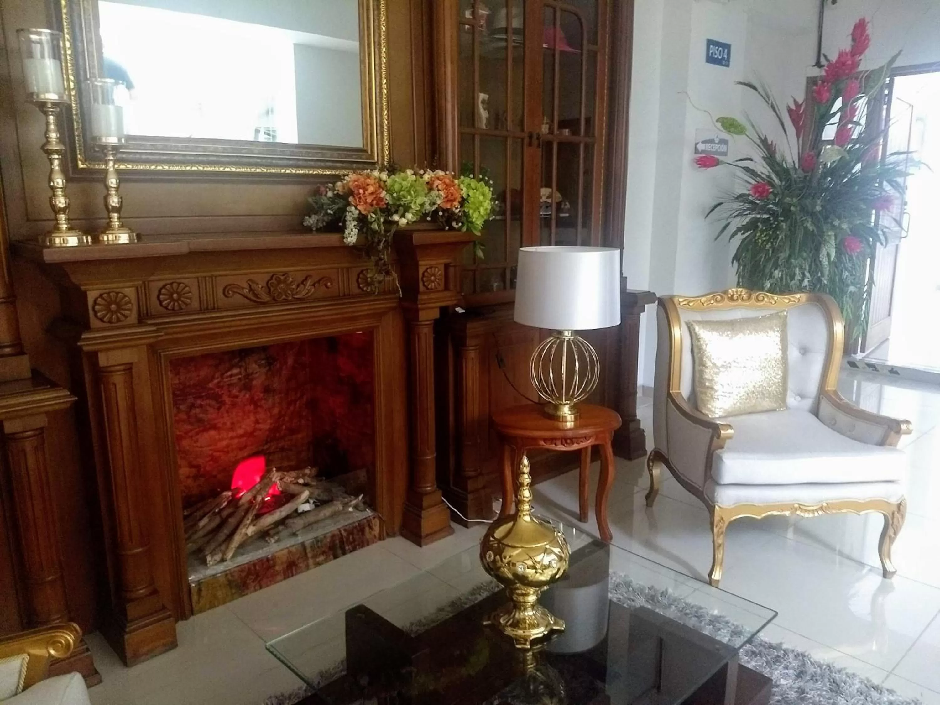 Decorative detail in Hotel Cafe Plaza