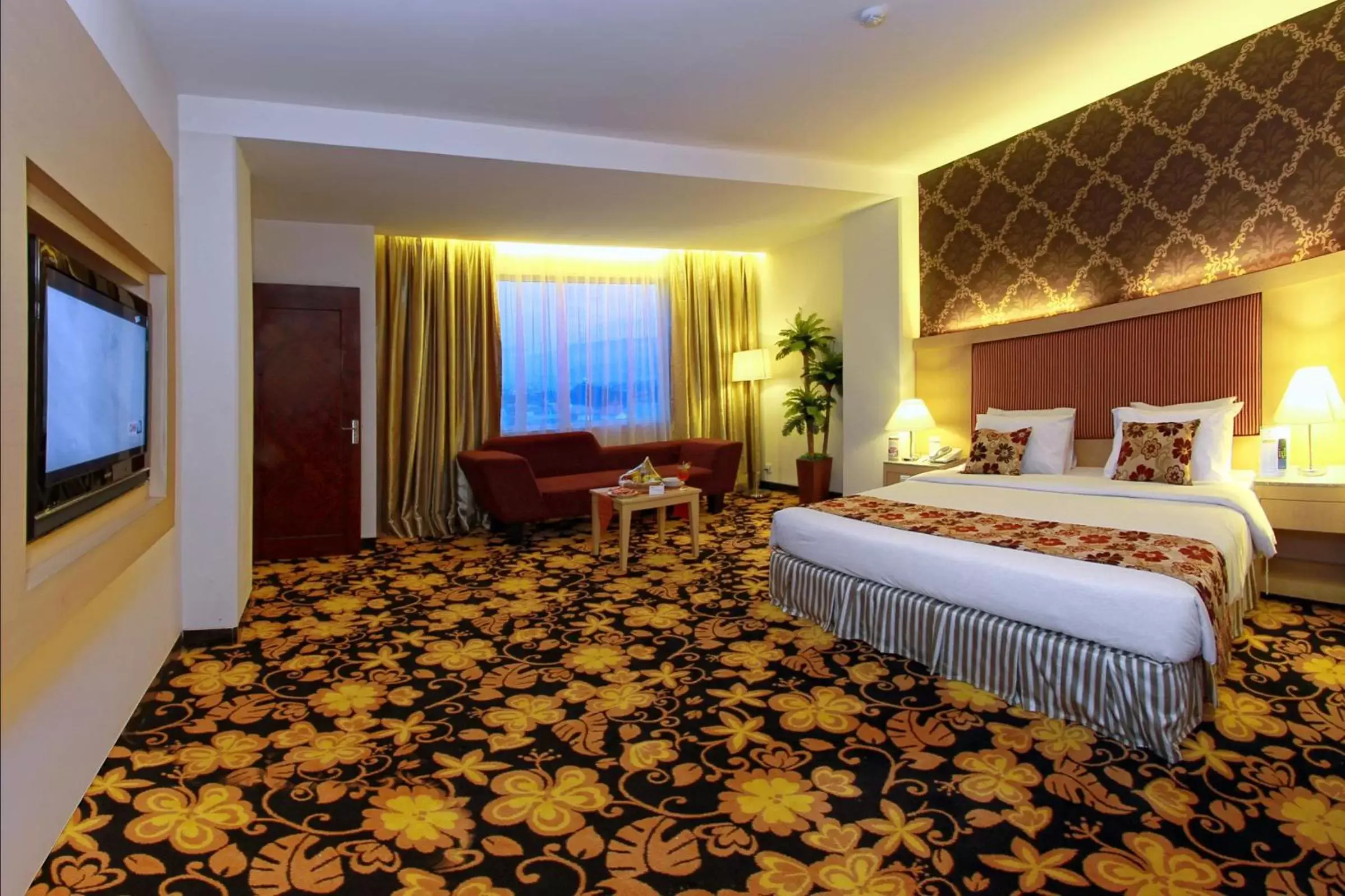 Photo of the whole room, Room Photo in Rocky Plaza Hotel Padang