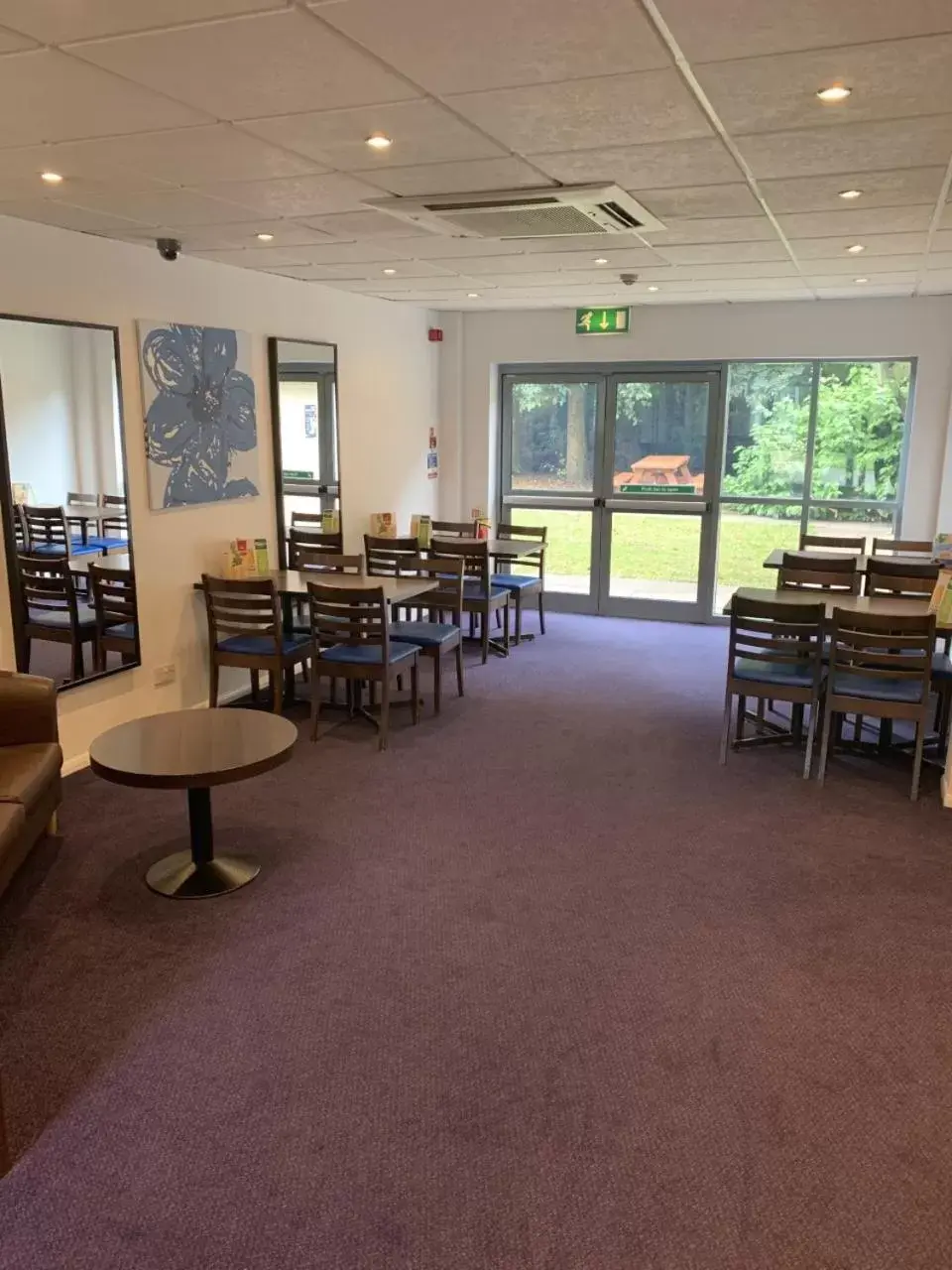 Restaurant/Places to Eat in Days Inn by Wyndham Donington