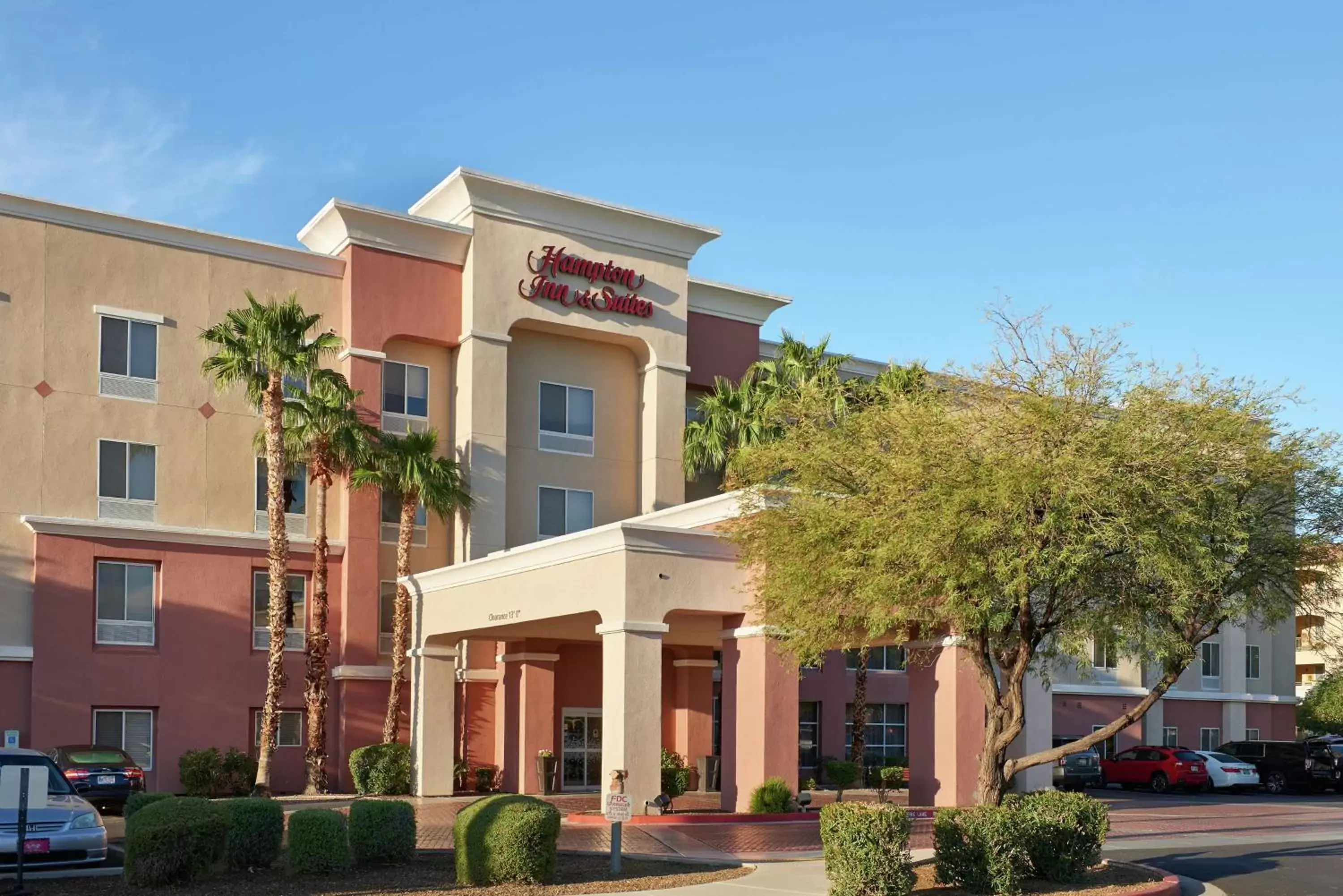 Property Building in Hampton Inn & Suites Phoenix-Surprise