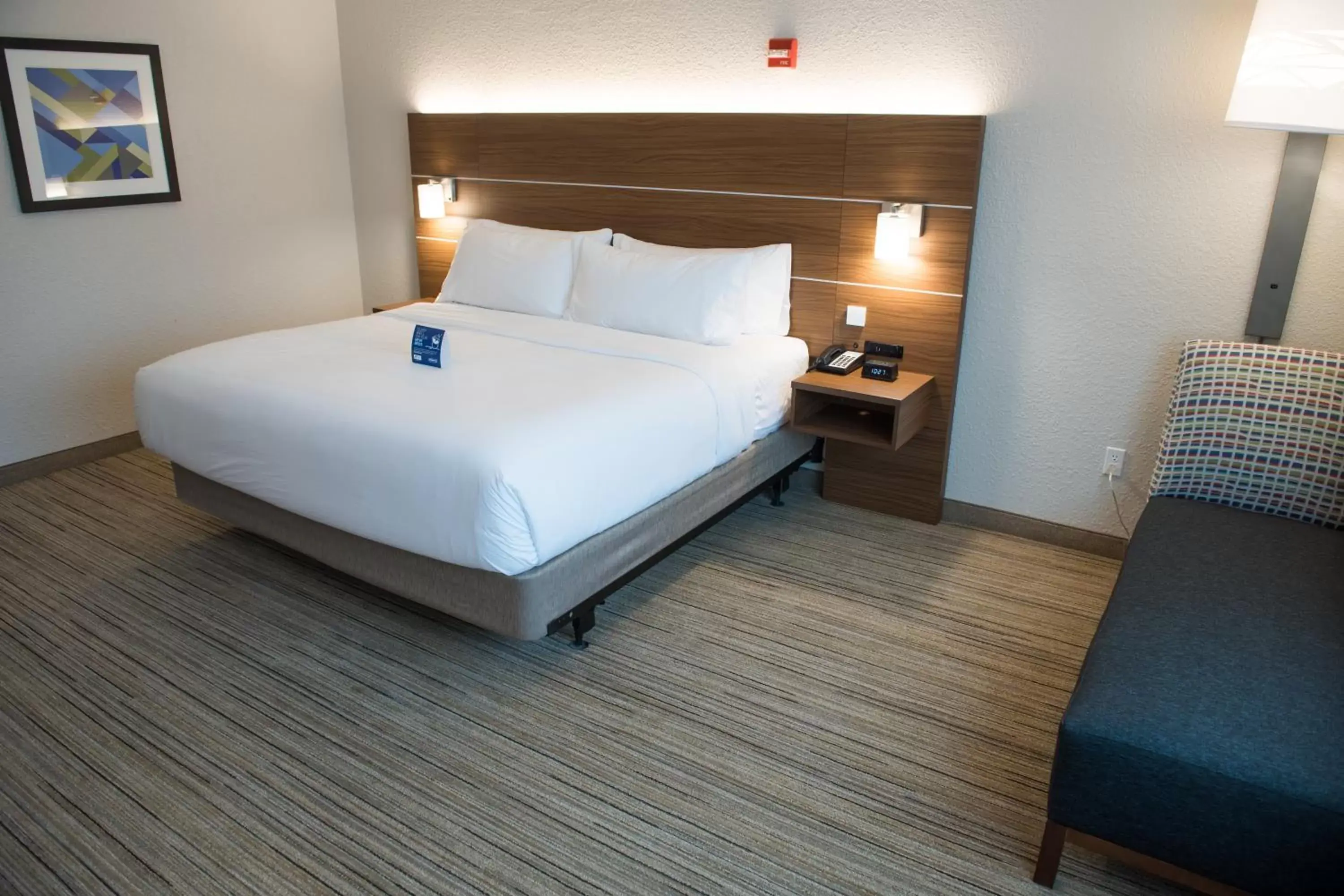 Photo of the whole room, Bed in Holiday Inn Express & Suites - Dayton Southwest, an IHG Hotel