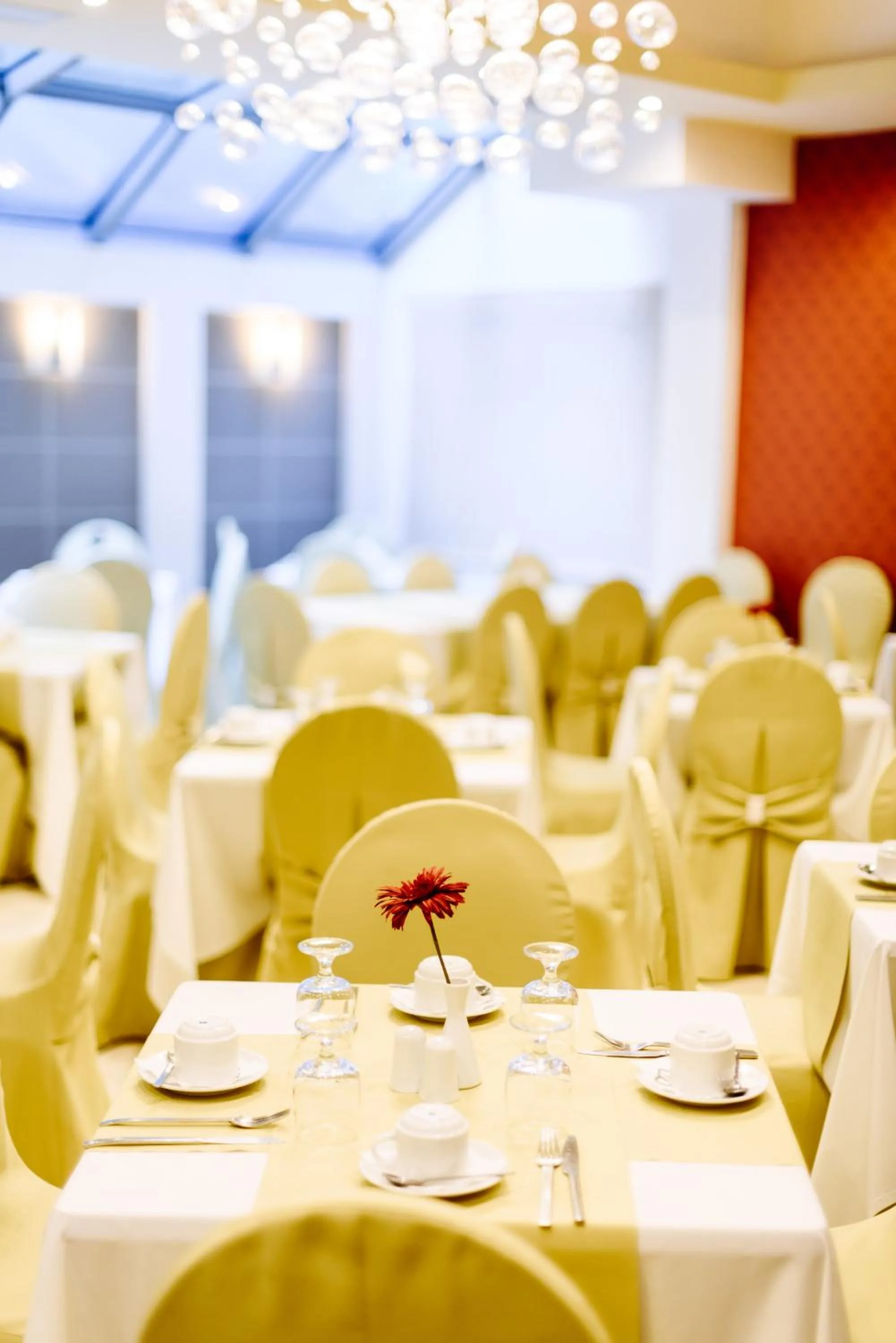 Food and drinks in Athens Mirabello