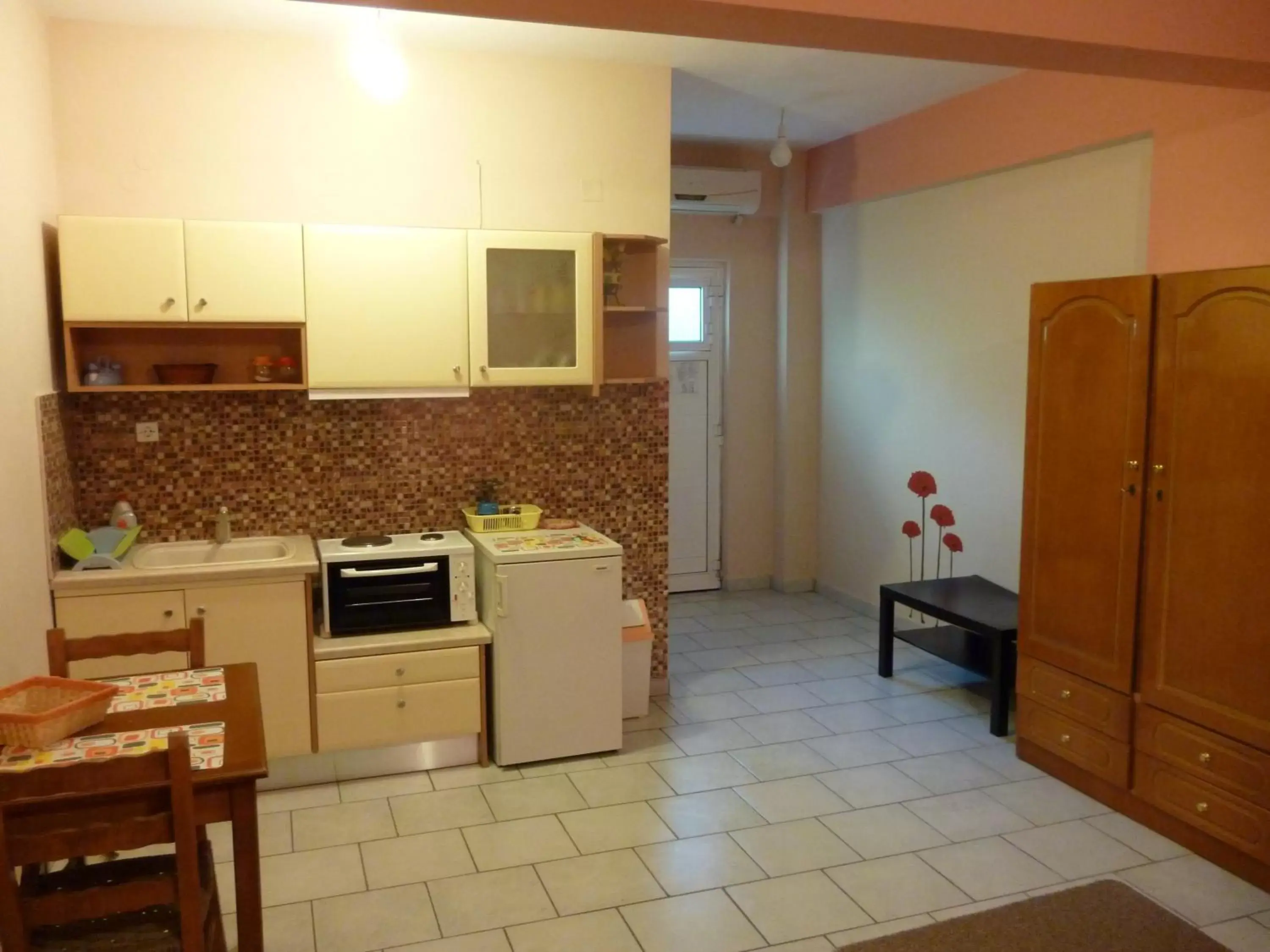 Kitchen or kitchenette, Kitchen/Kitchenette in Hotel Vasilis