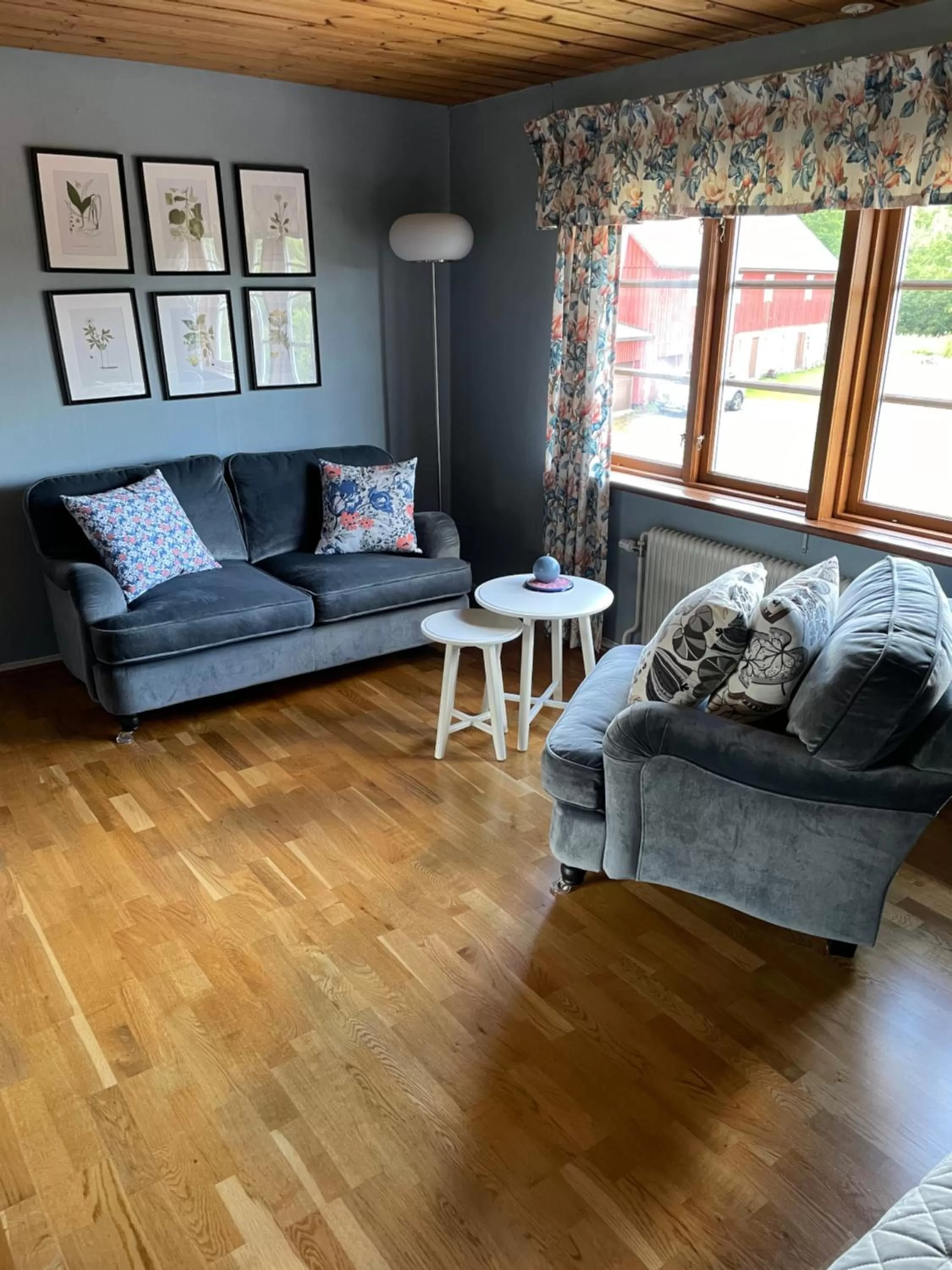 Seating area in Yaberg Affären