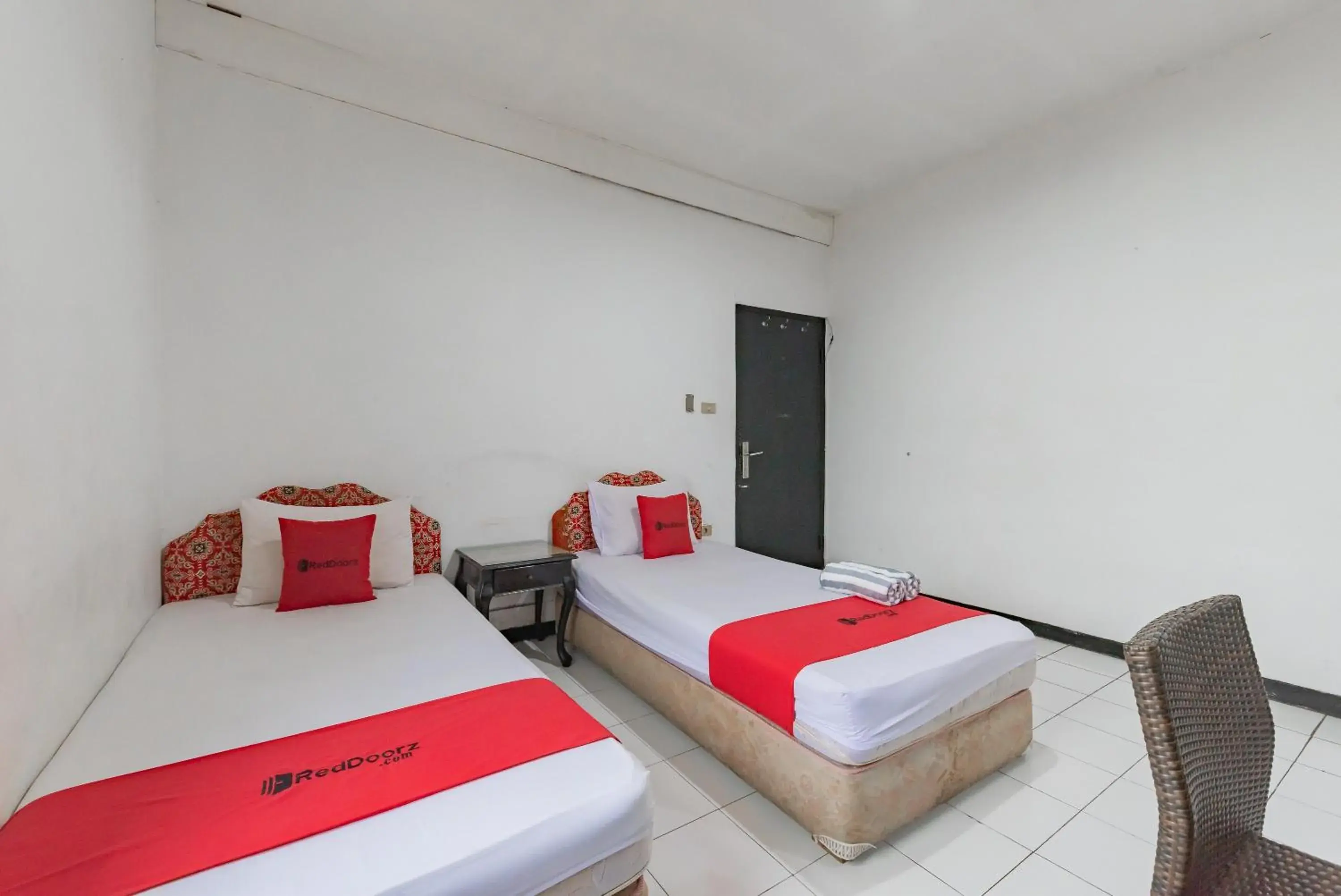 Bed in RedDoorz near Alun-Alun Kota Sukabumi