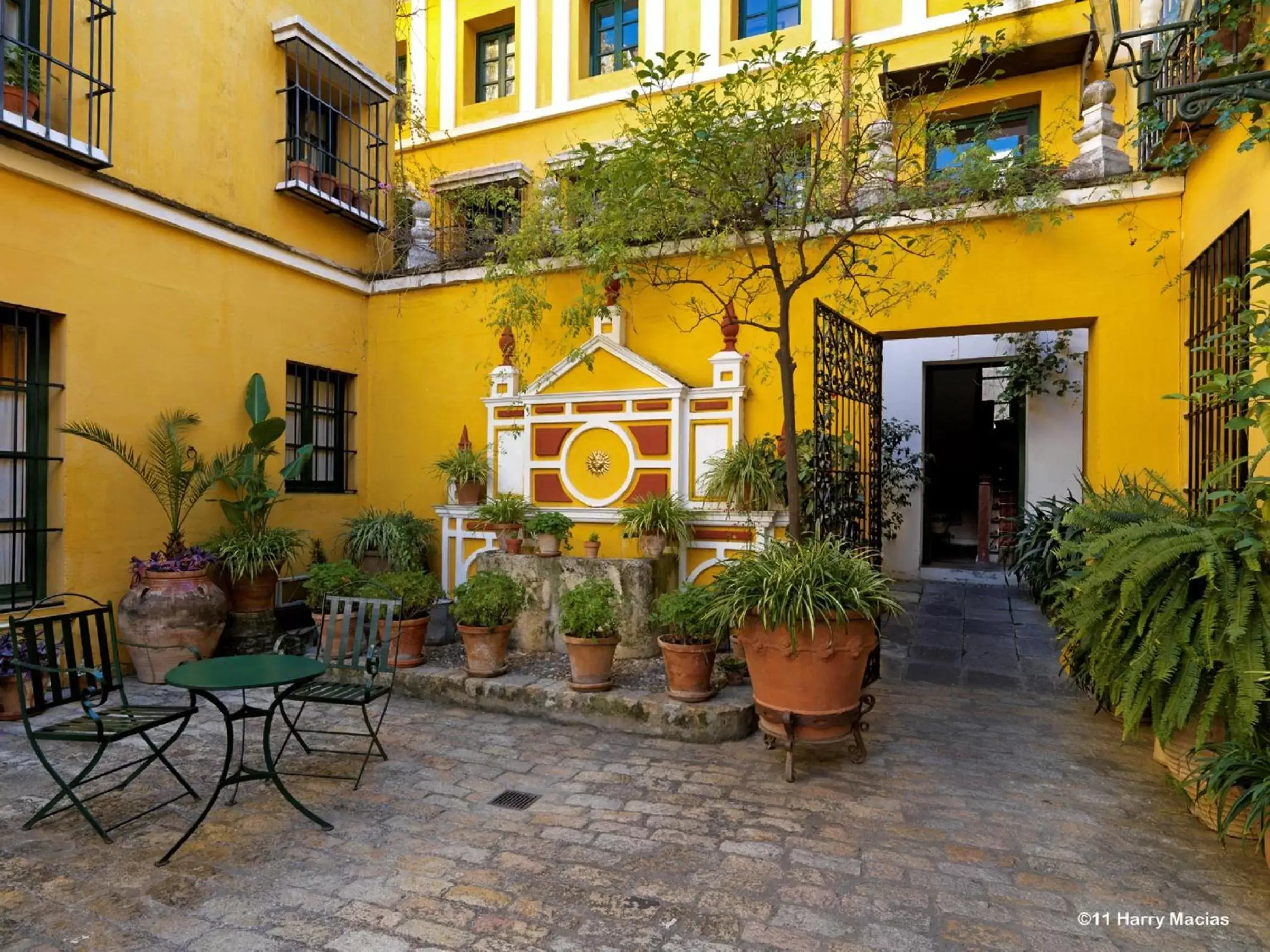 Patio in Hotel Las Casas de la Judería