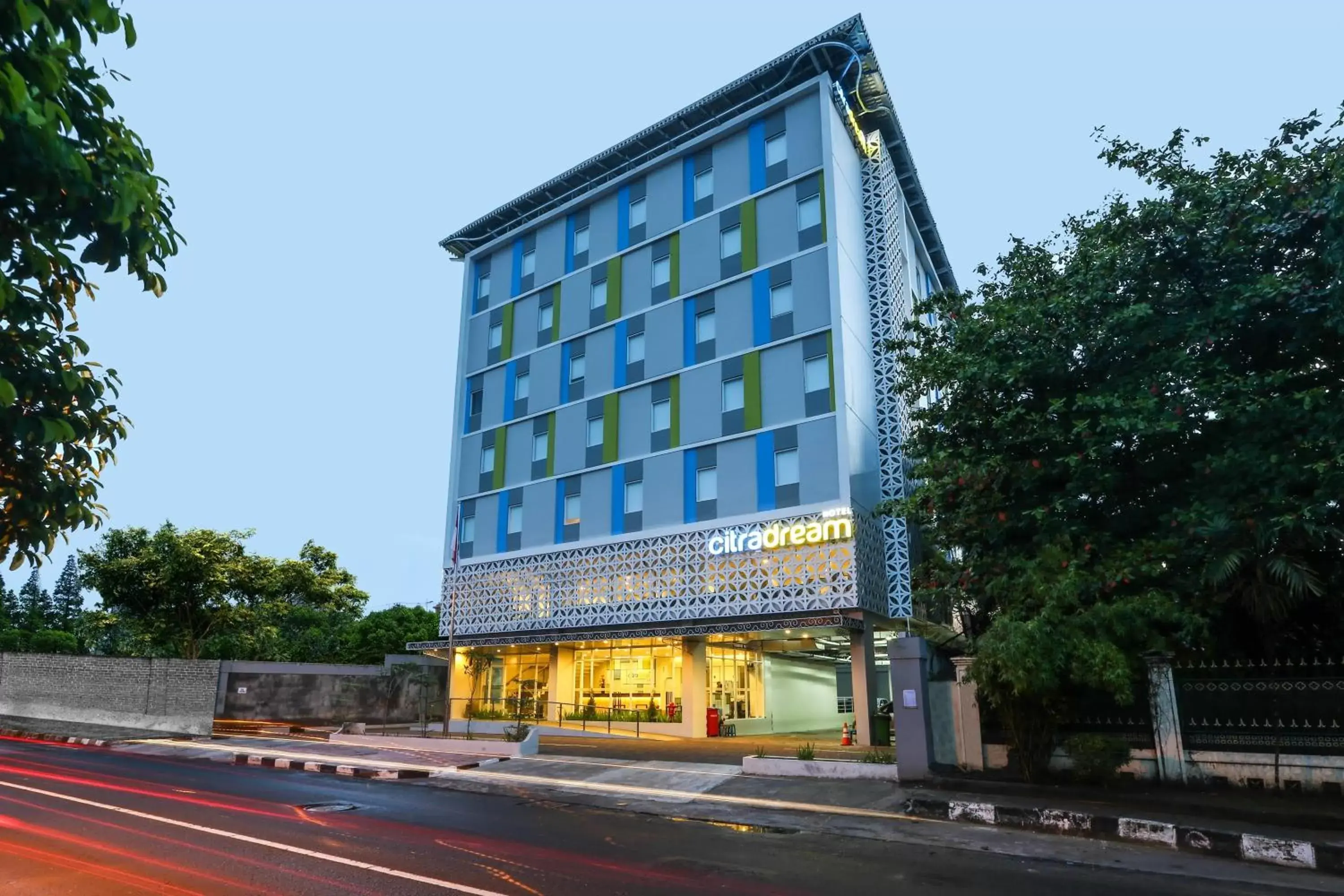 Facade/entrance, Property Building in Hotel Citradream Tugu Yogyakarta