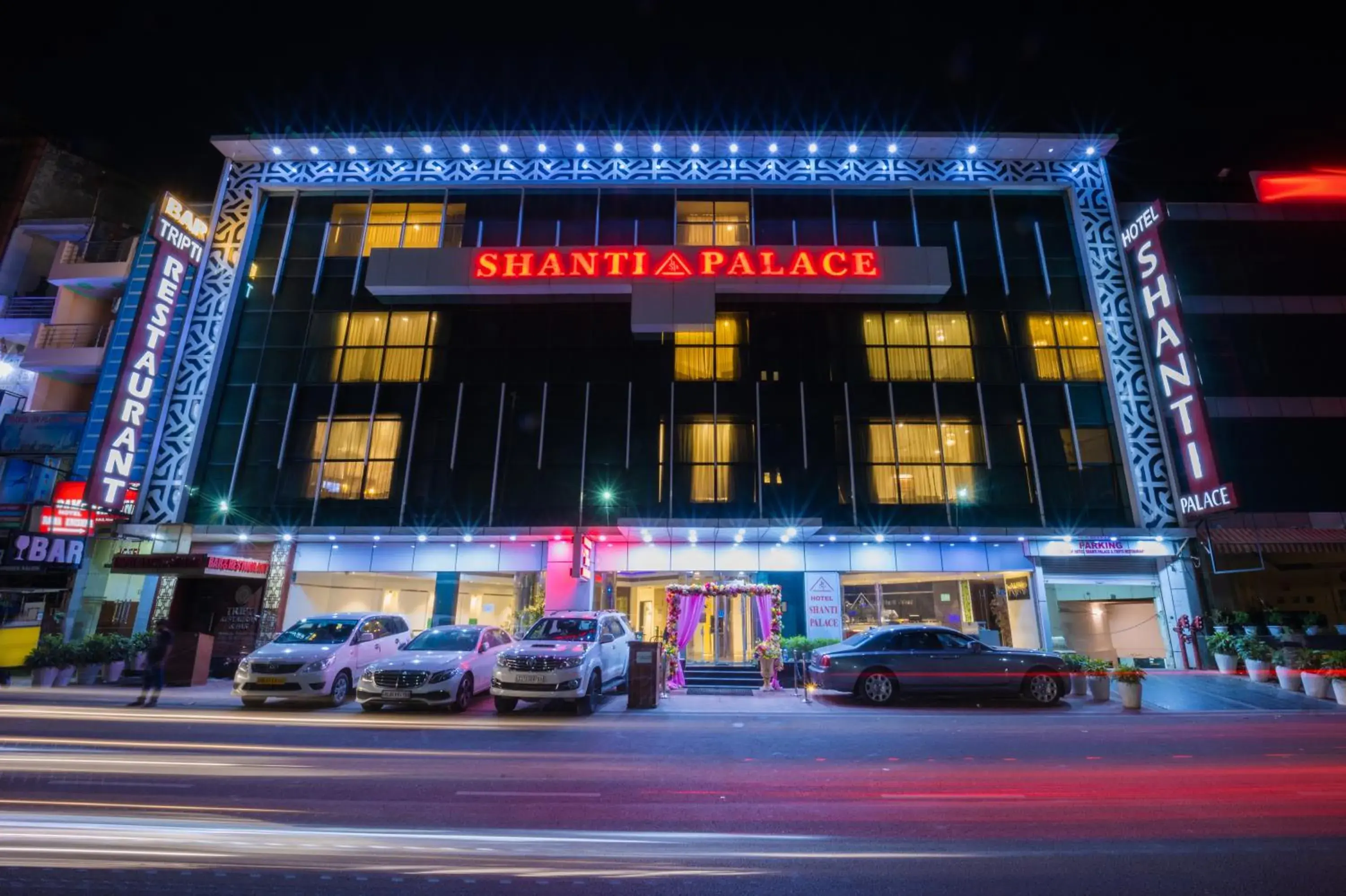 Facade/entrance in Hotel Shanti Palace Mahipalpur Facade/entrance in Hotel Shanti Palace Mahipalpur