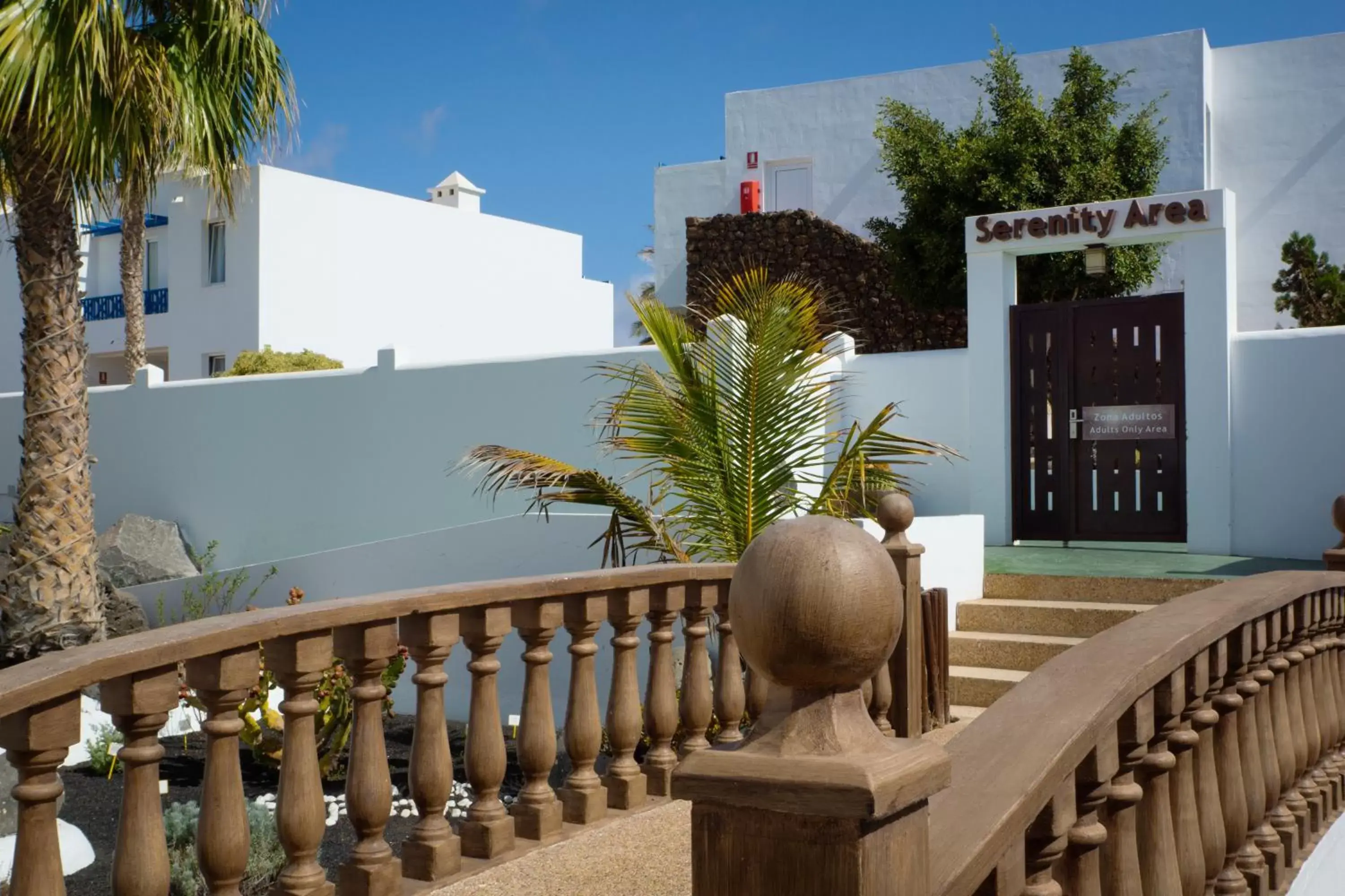 Facade/entrance, Balcony/Terrace in Hotel Club Siroco - Adults Only