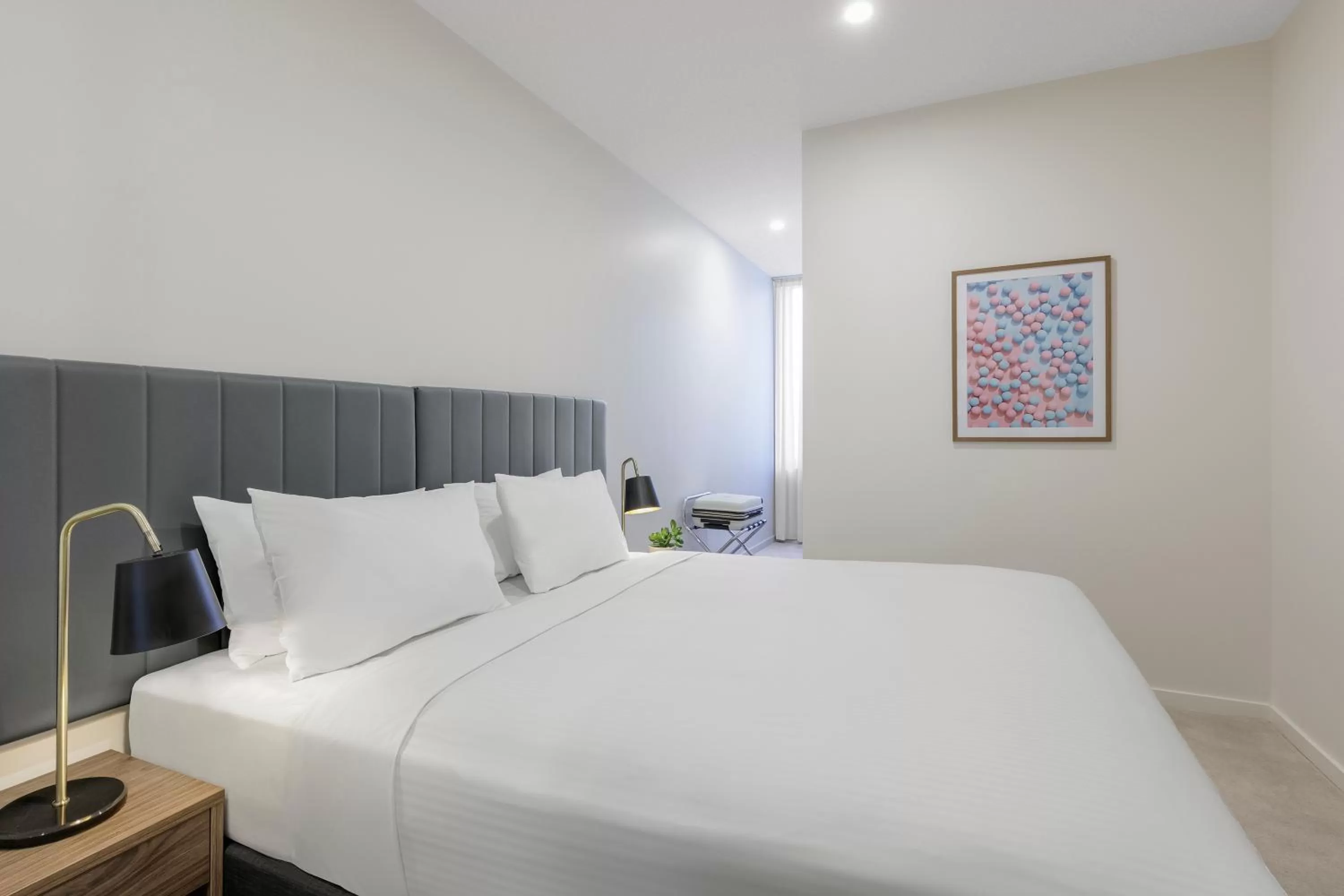 Bedroom, Bed in Brady Apartment Hotel Hardware Lane