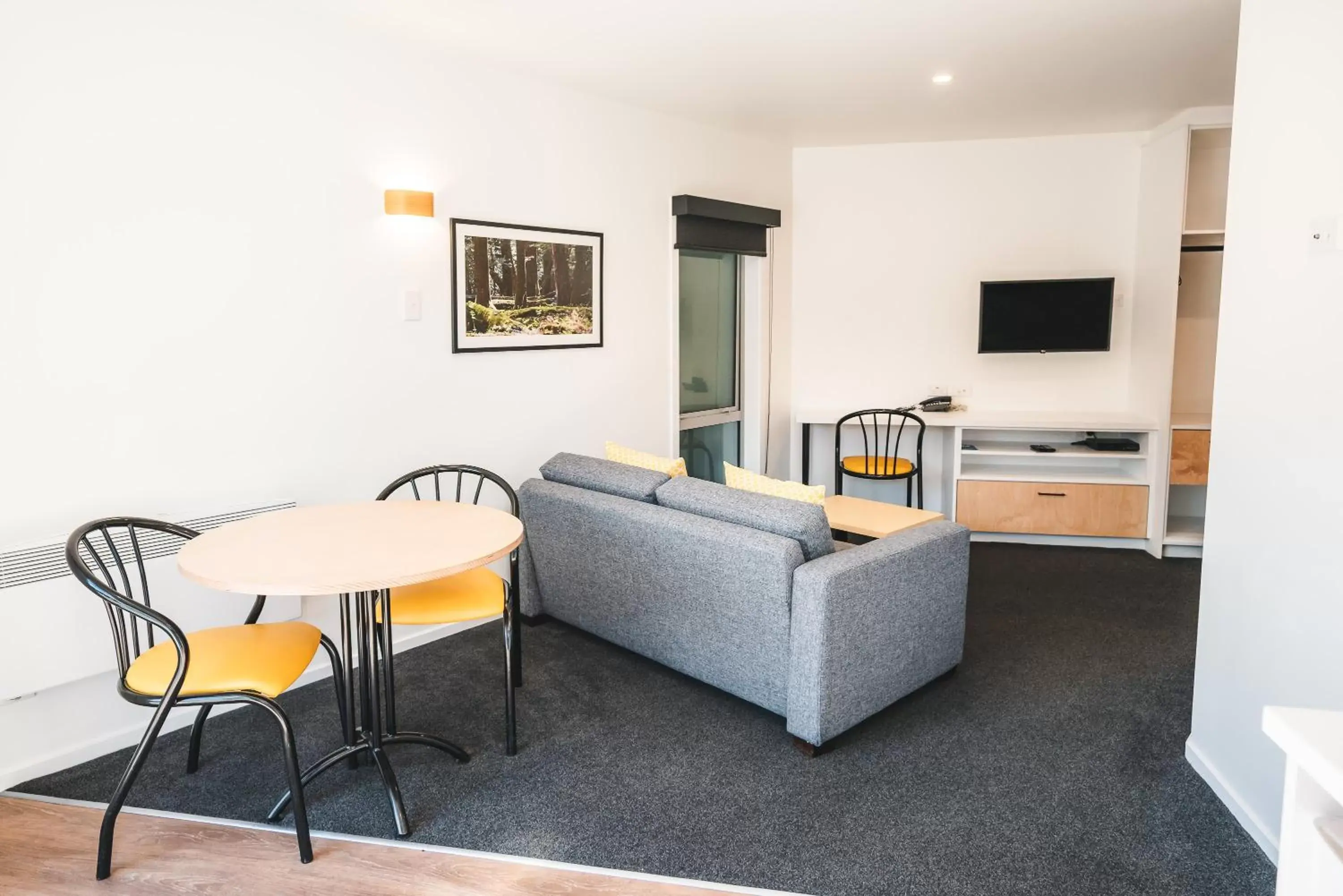 Living room, Seating Area in Blue Peaks Lodge