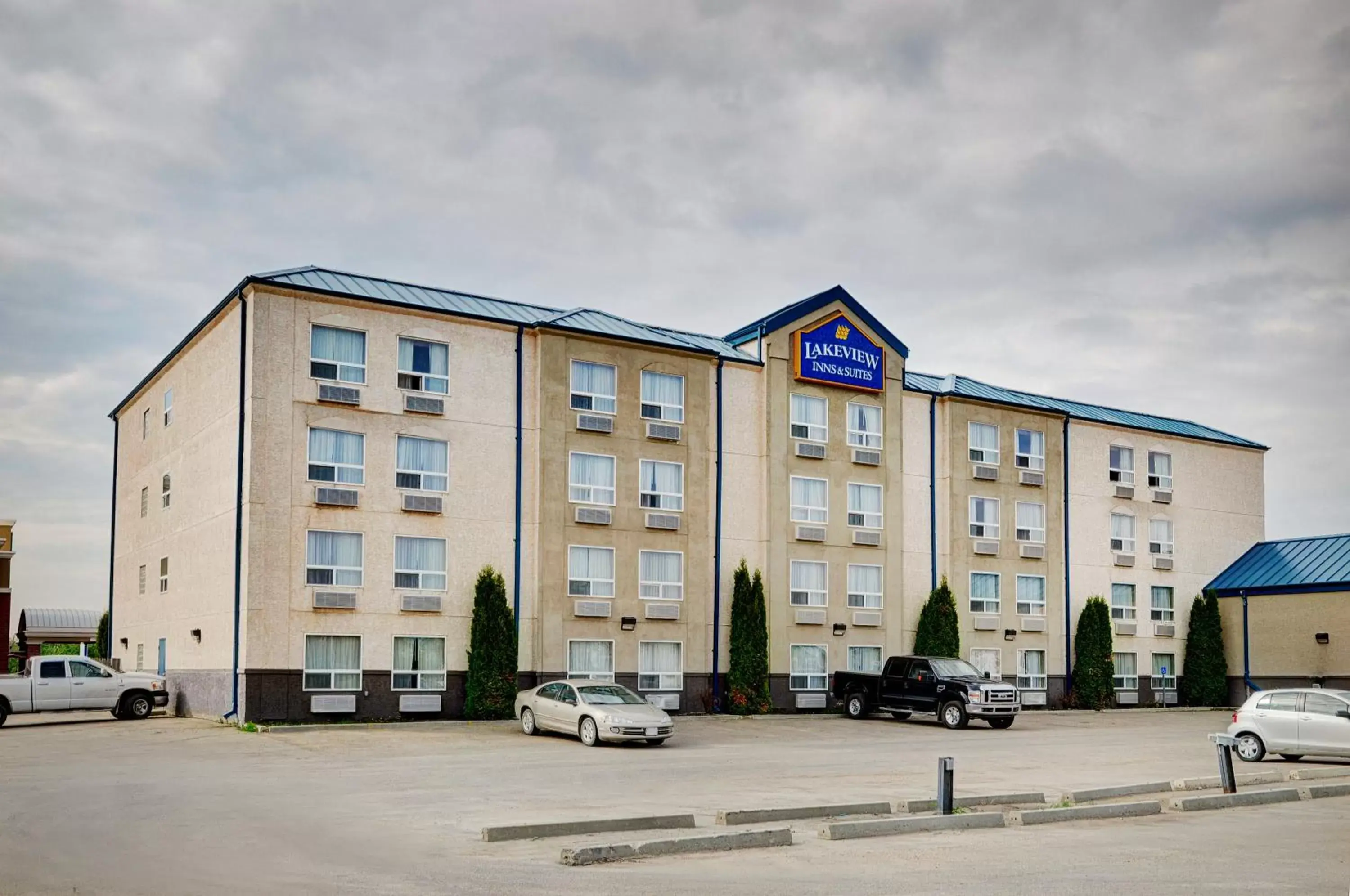 Facade/entrance, Property Building in Lakeview Inns & Suites - Fort Saskatchewan