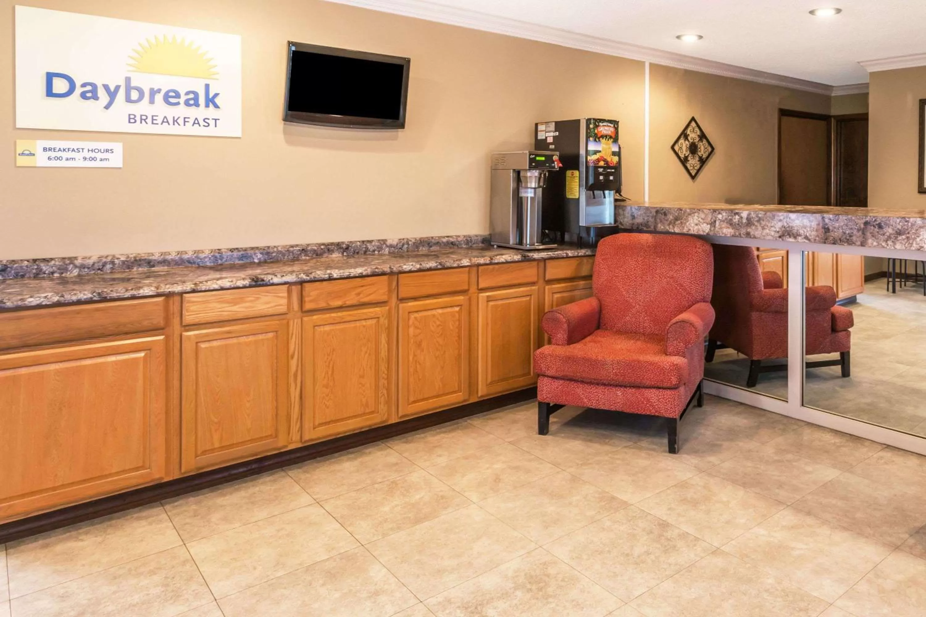 Restaurant/places to eat in Days Inn by Wyndham Madison