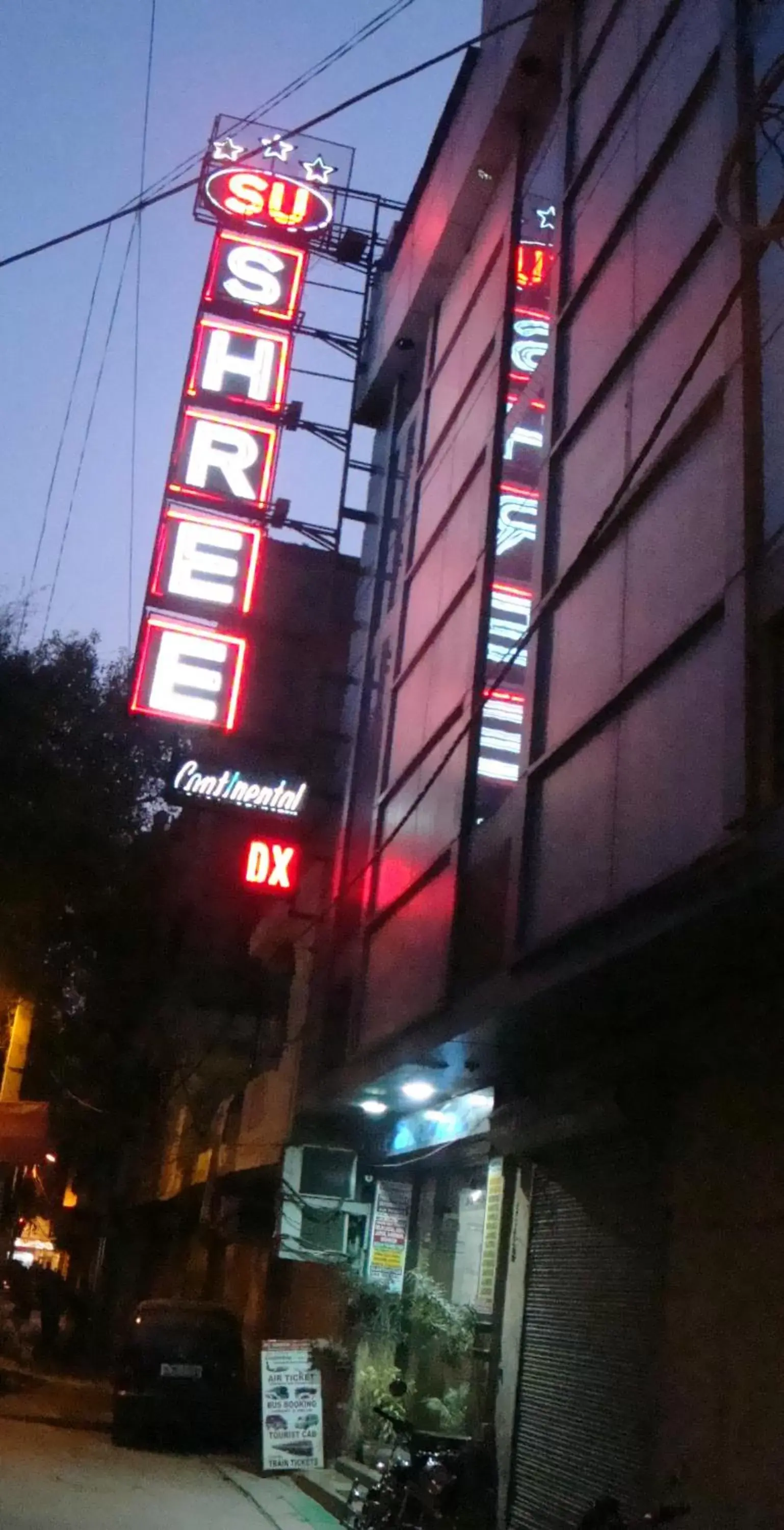 Facade/entrance, Property Building in Hotel Su Shree Continental 5 Minutes Walk From New Delhi Railway Station