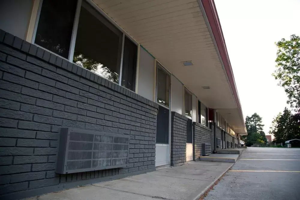 Property Building in The Shelby Inn