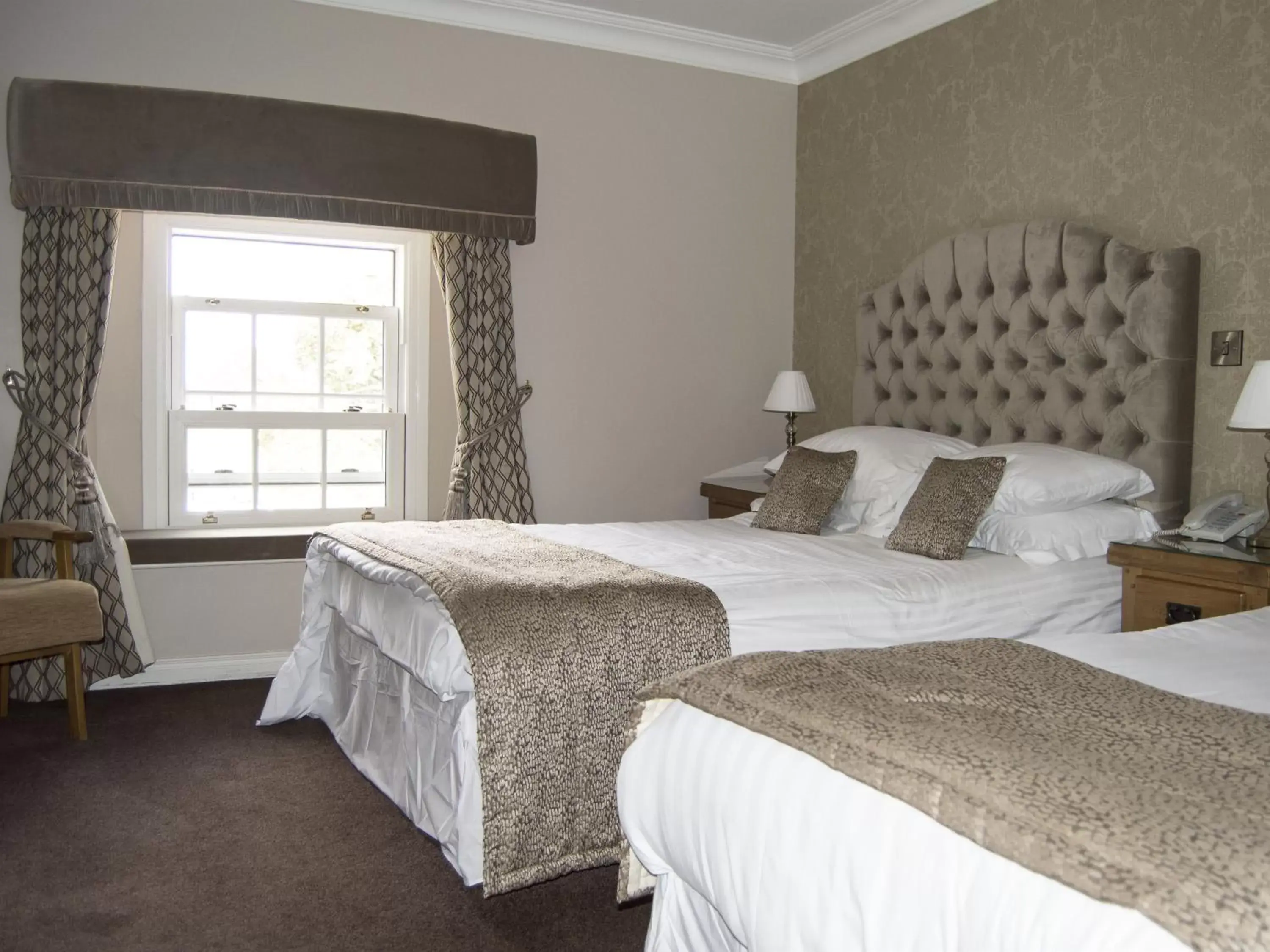 Triple Room with Shower in The Ryandale Inn