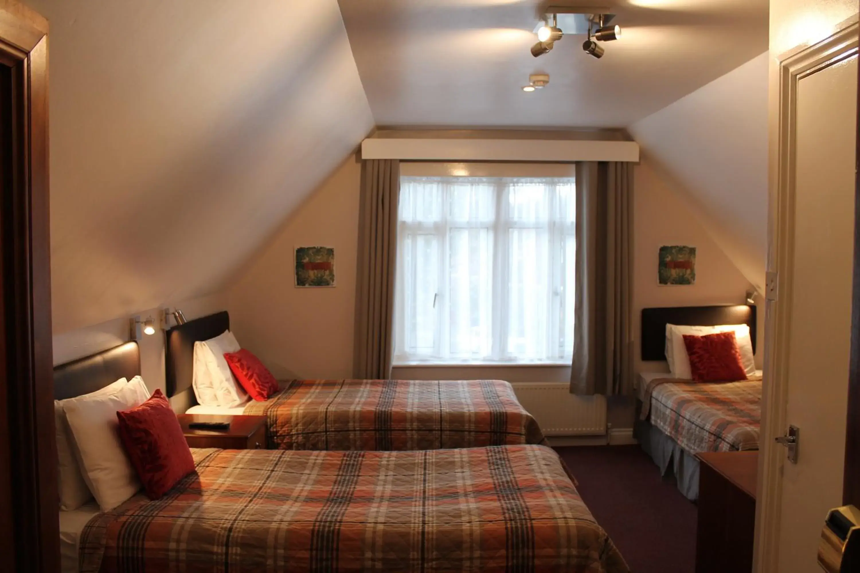 Bedroom, Bed in The Abbey House Hotel