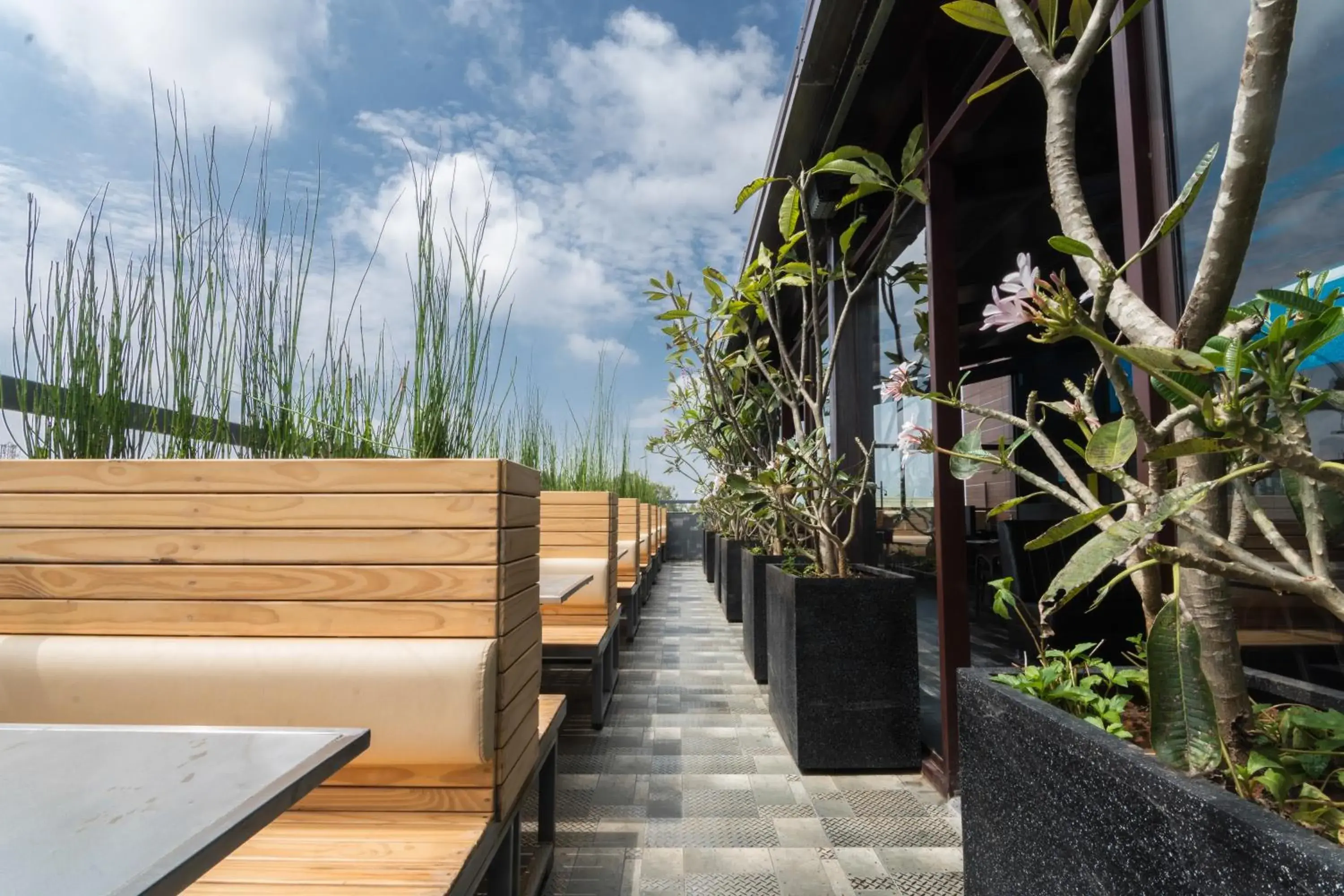 Restaurant/places to eat in Roopa Elite Restaurant/places to eat in Roopa Elite