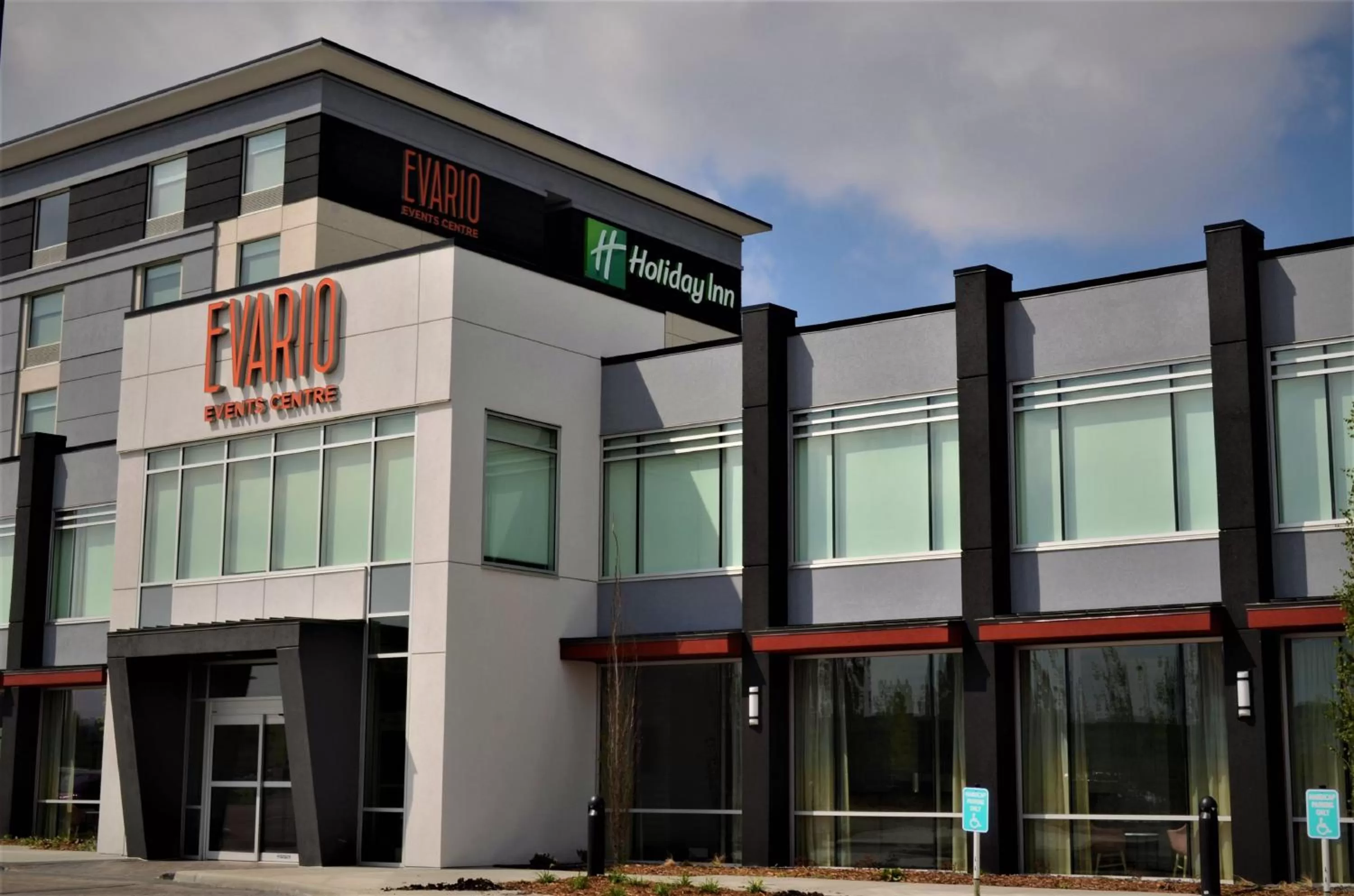 Meeting/conference room in Holiday Inn Edmonton South - Evario Events by IHG