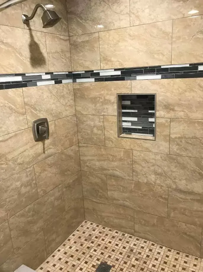 Shower, Bathroom in Rex Motel