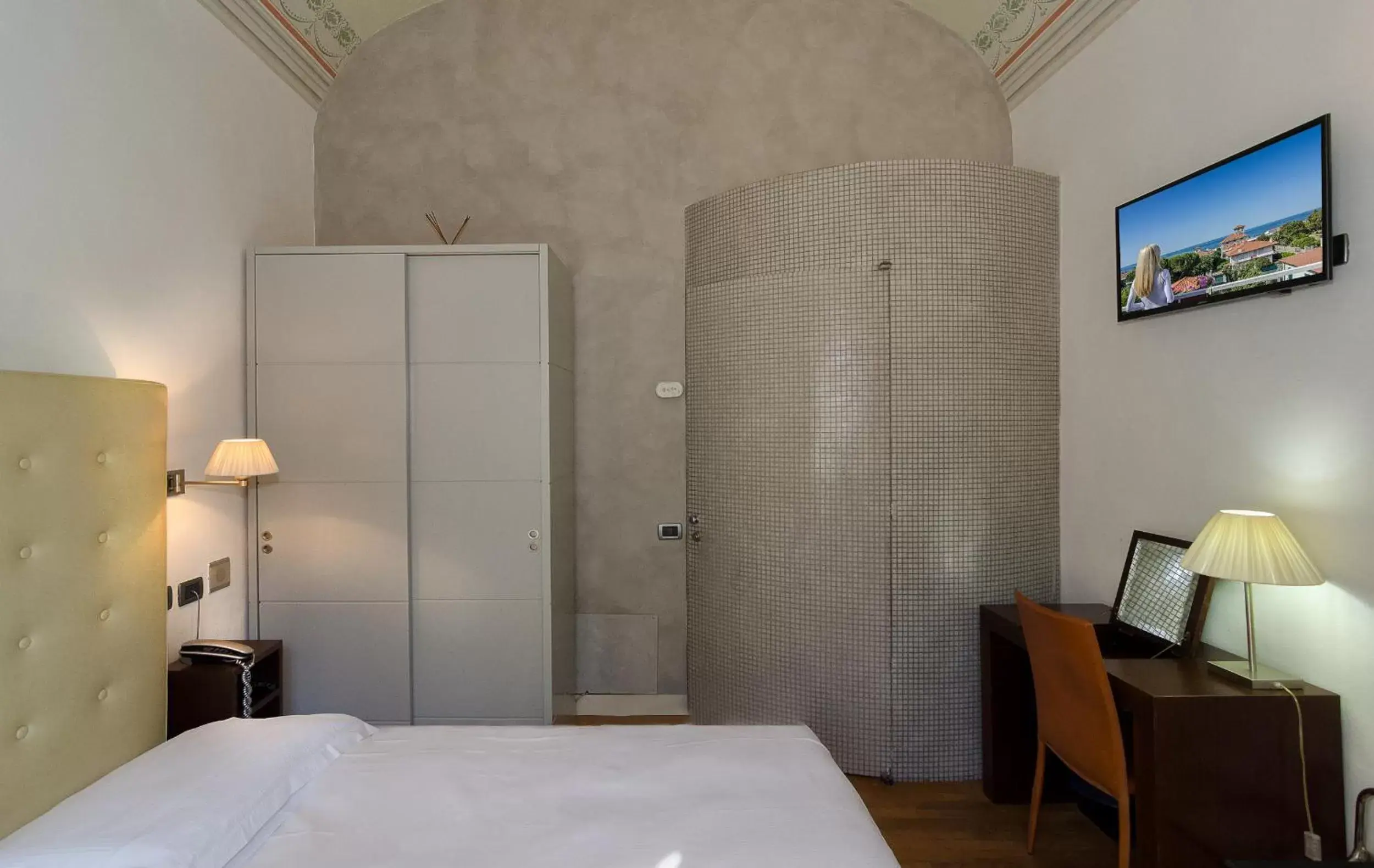 Bed in Hotel Novecento