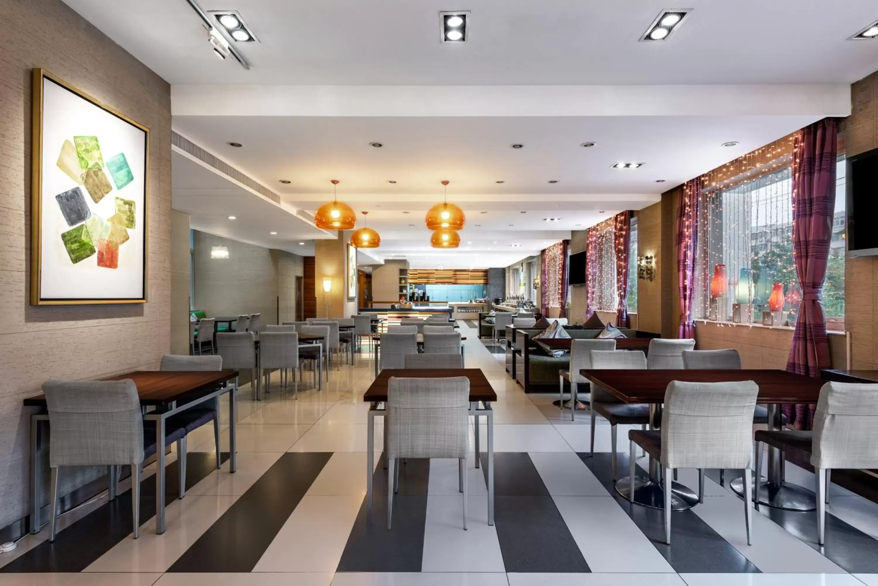 Property building, Restaurant/Places to Eat in Holiday Inn Express Shangdi Beijing, an IHG Hotel