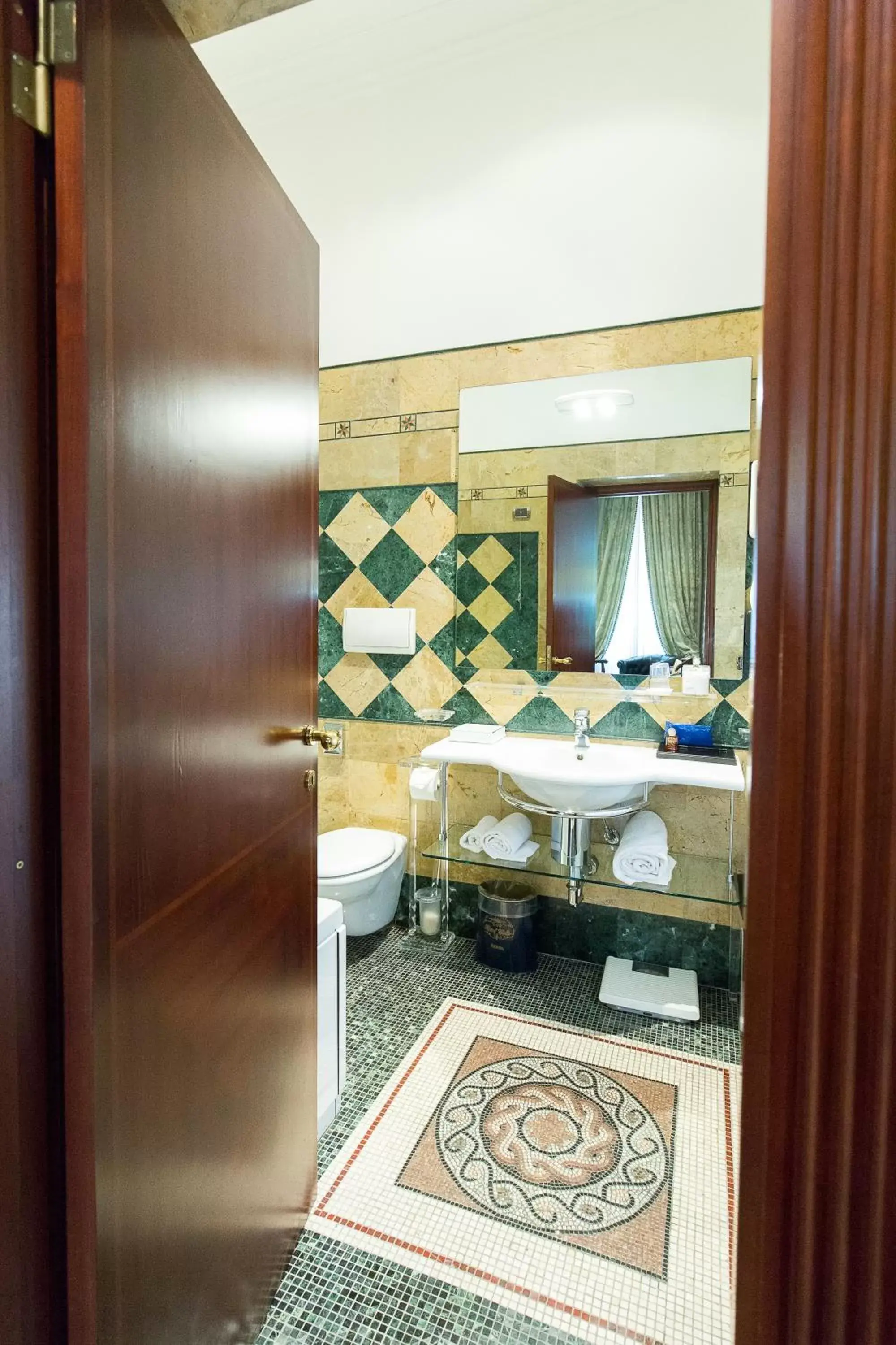 Bathroom in Hotel Celio