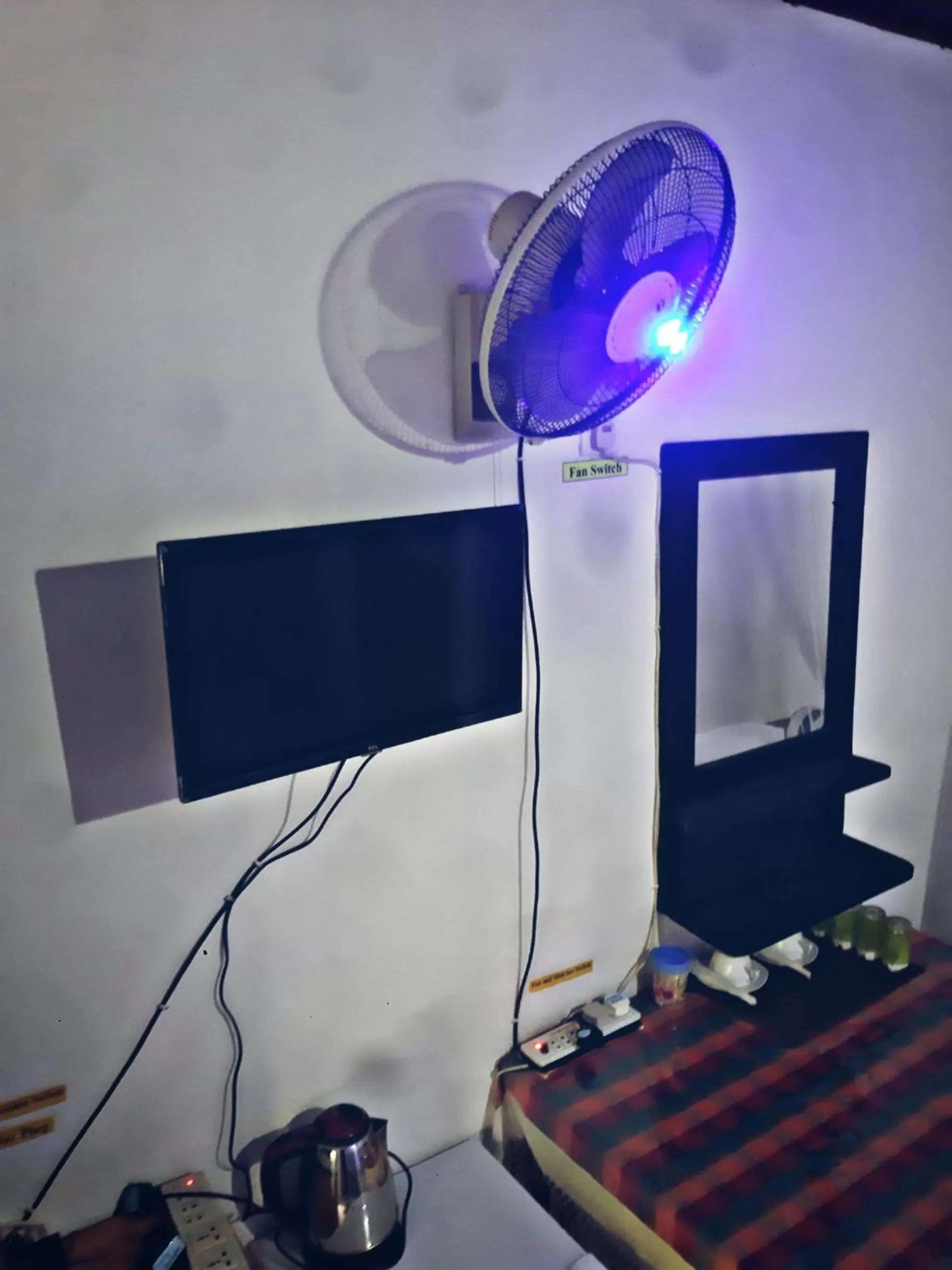 TV and multimedia, TV/Entertainment Center in Cozy Home Stay