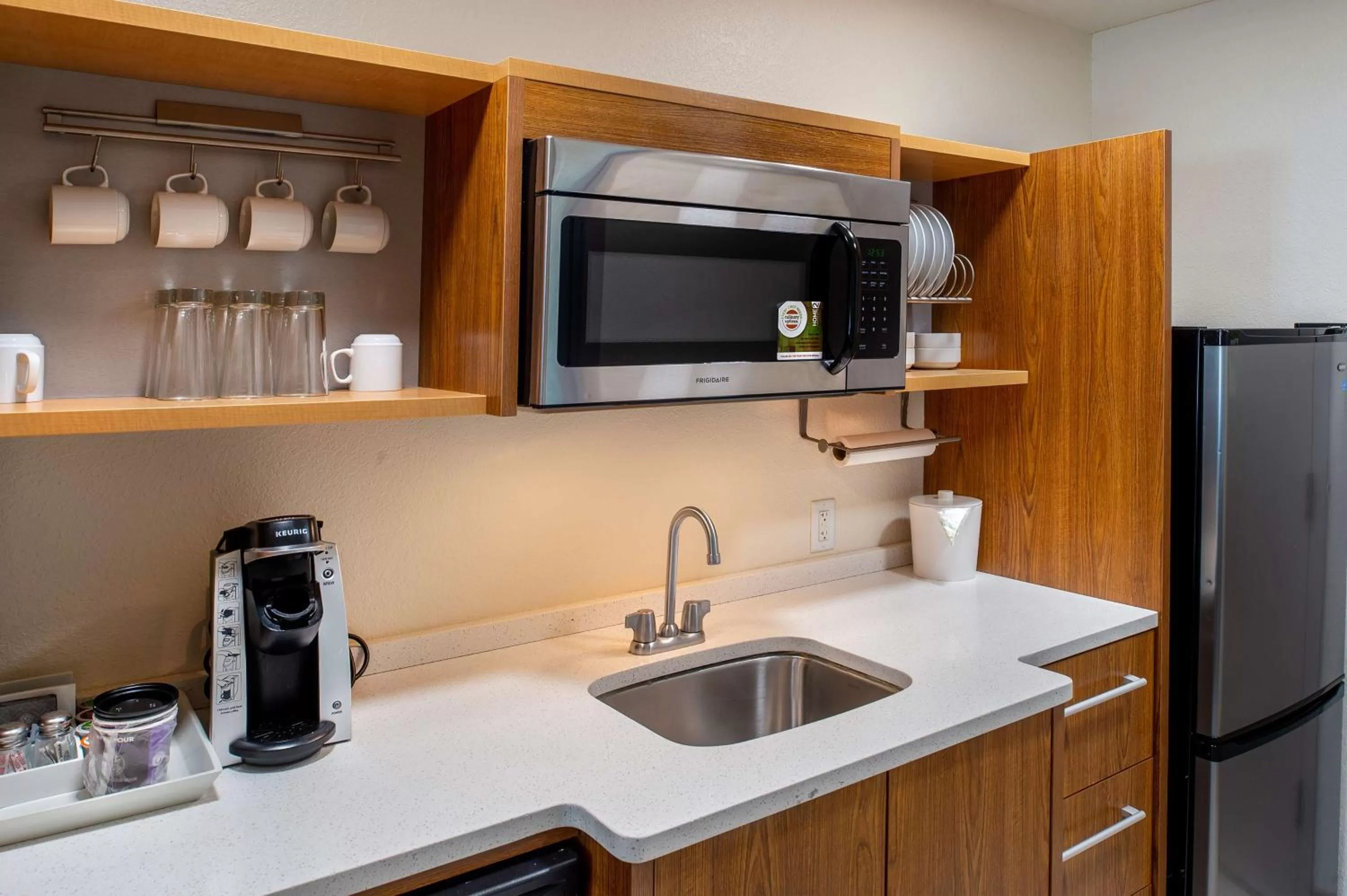 Coffee/tea facilities in Home2 Suites St. Louis / Forest Park