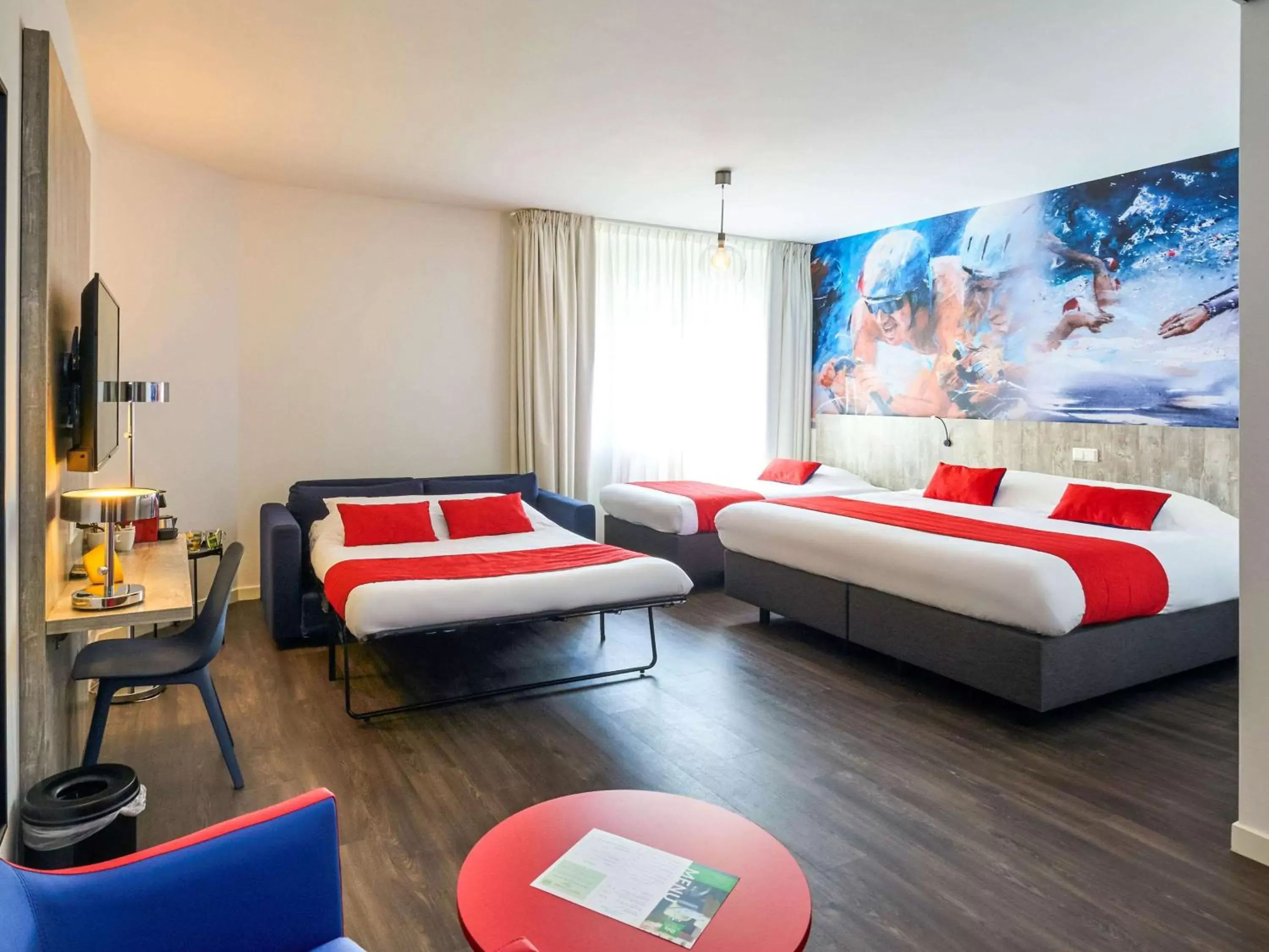 Photo of the whole room in ibis Styles Almere