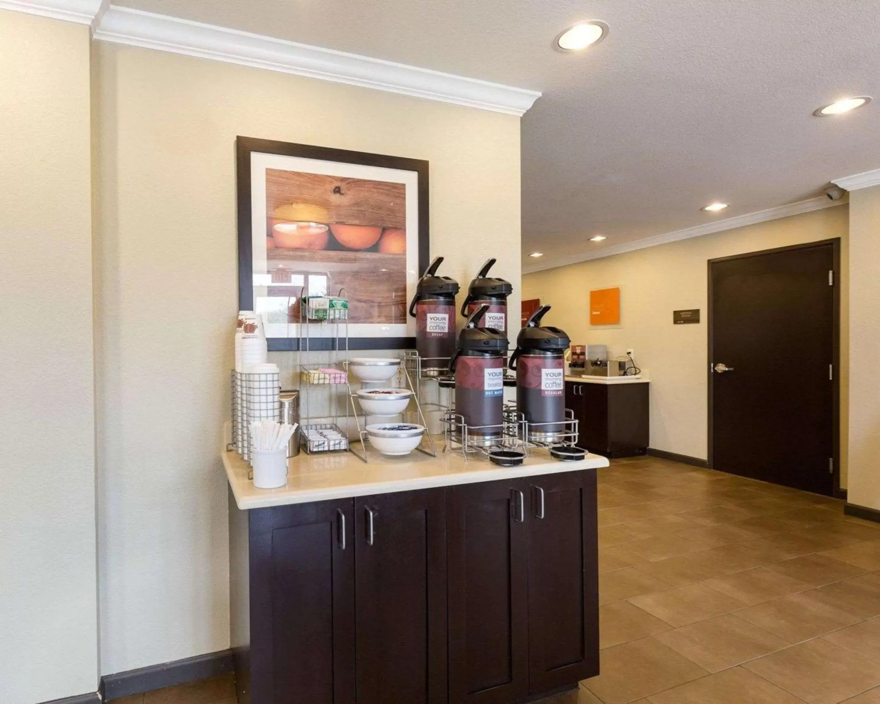 Restaurant/places to eat in Comfort Suites near Westchase on Beltway 8