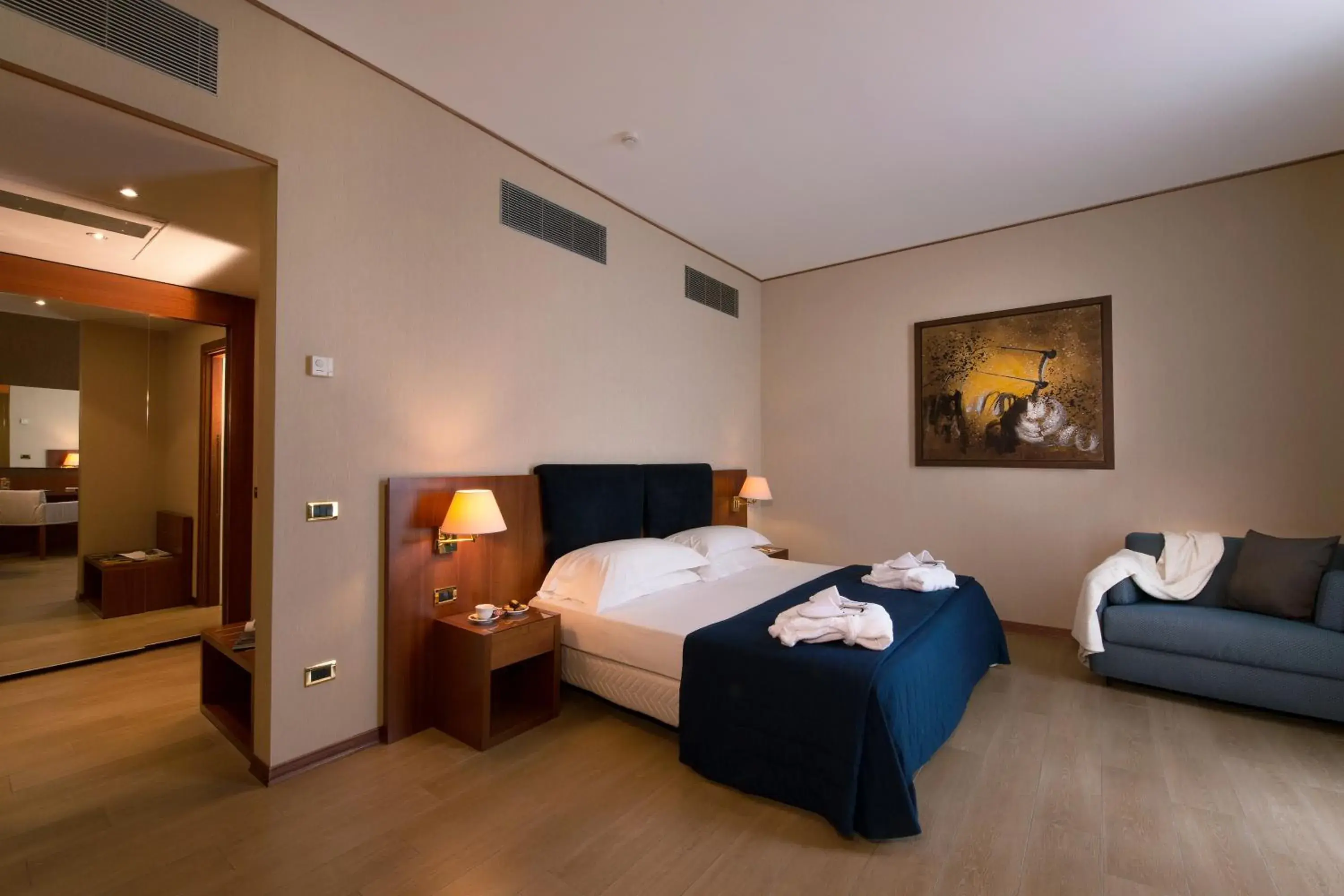 Bedroom, Bed in Cdh Hotel Parma & Congressi