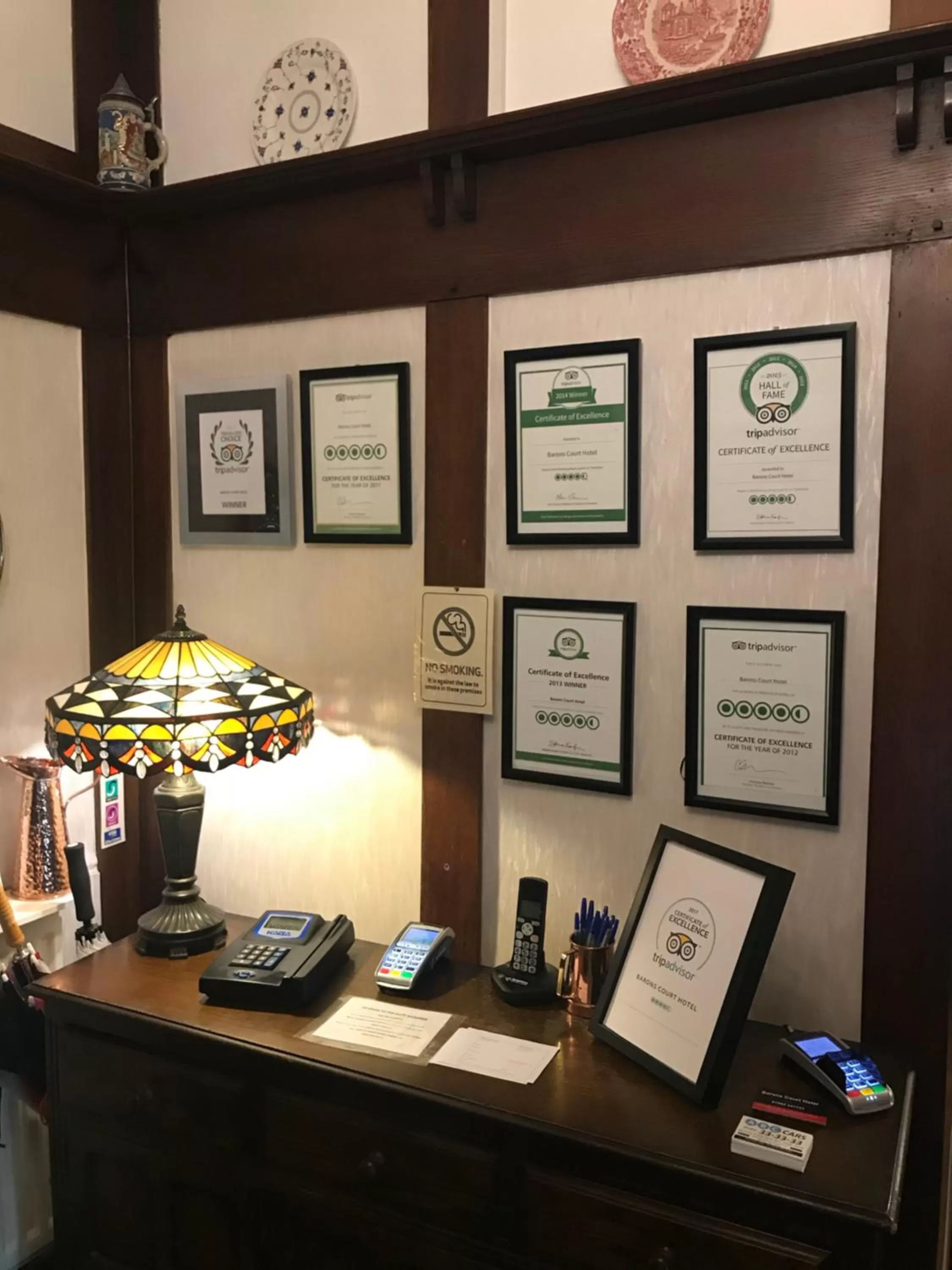 Lobby or reception in Barons Court Hotel
