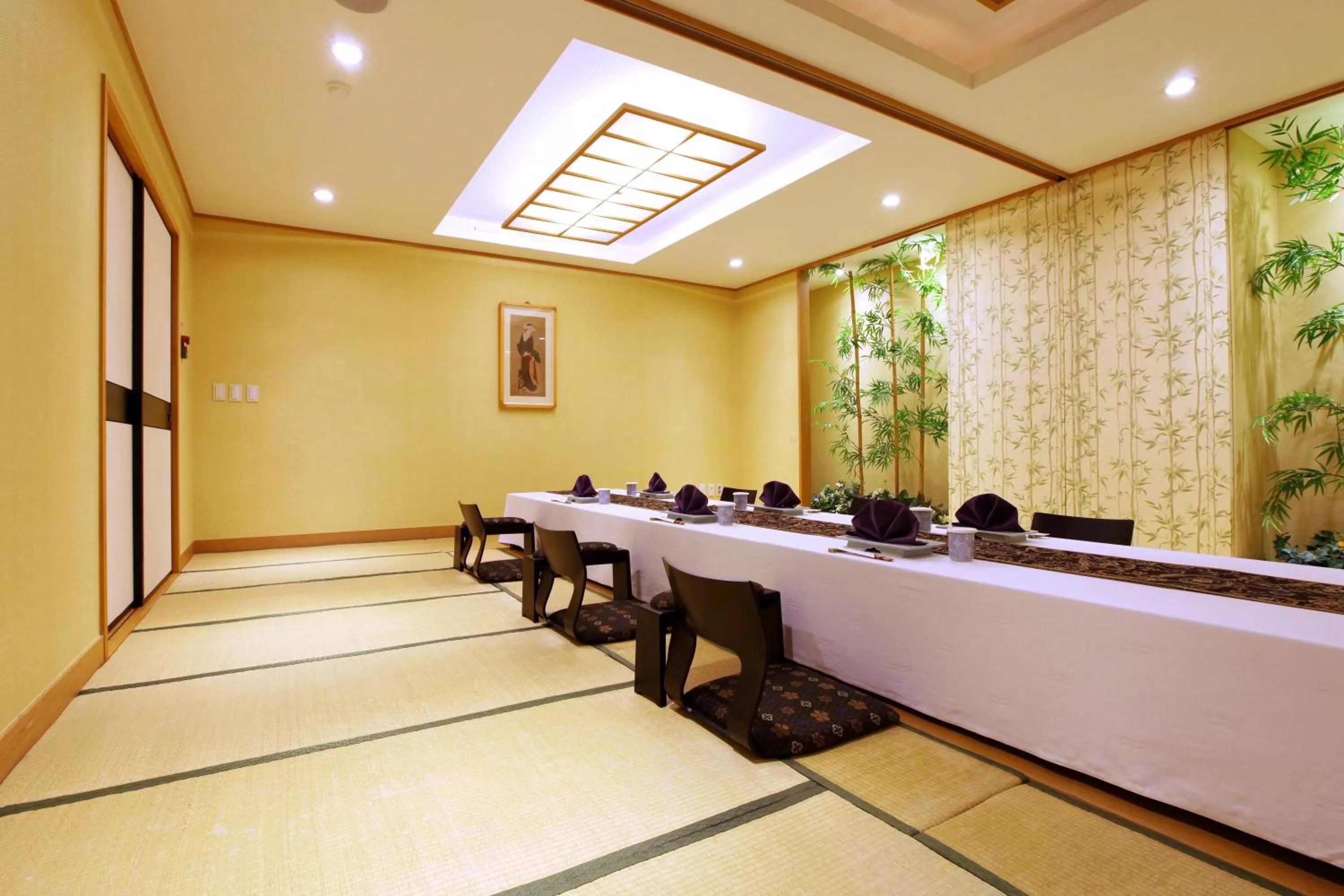 Restaurant/places to eat in Ramada Plaza by Wyndham Jeju Ocean Front