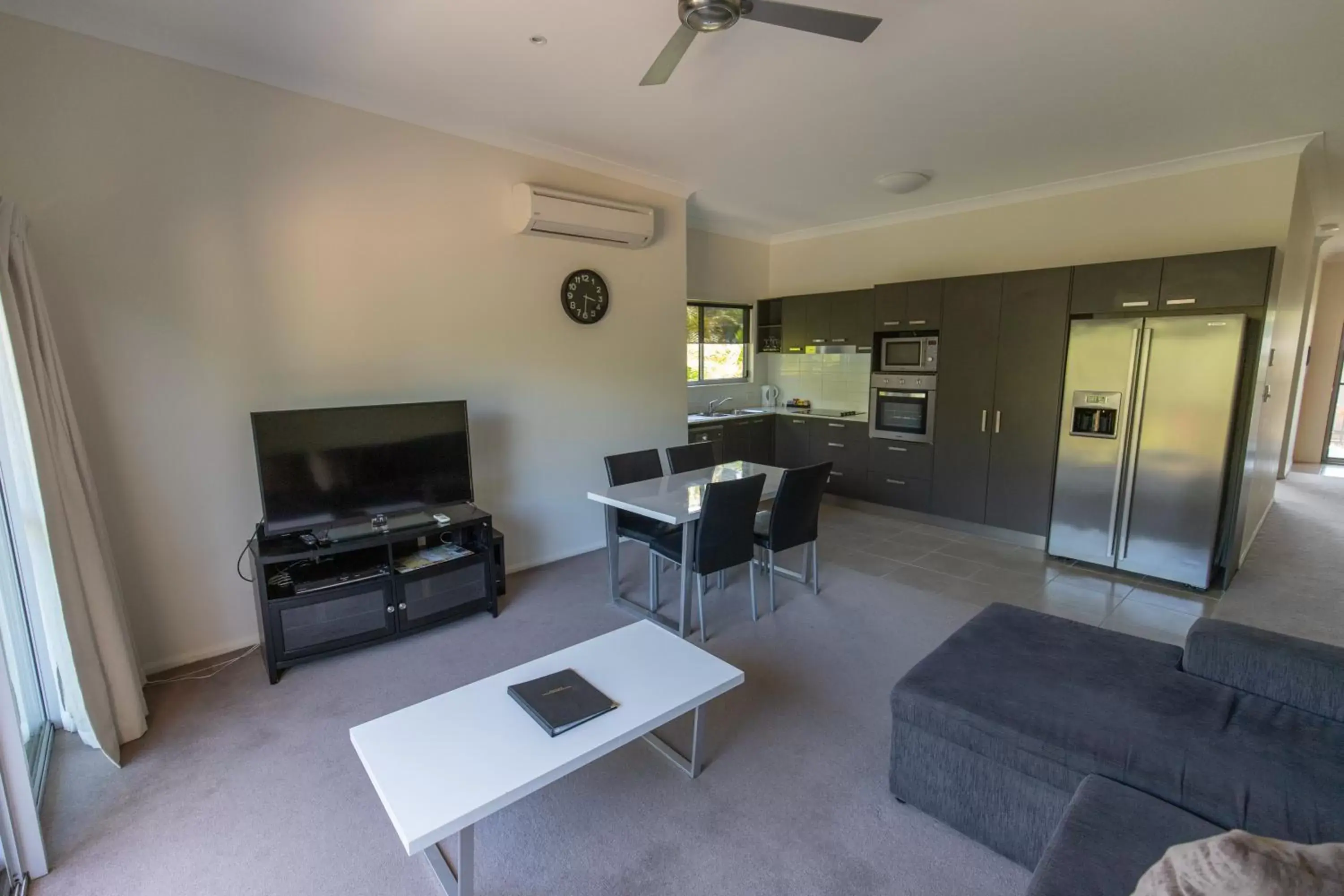 Seating Area in Rosslyn Bay Resort Yeppoon