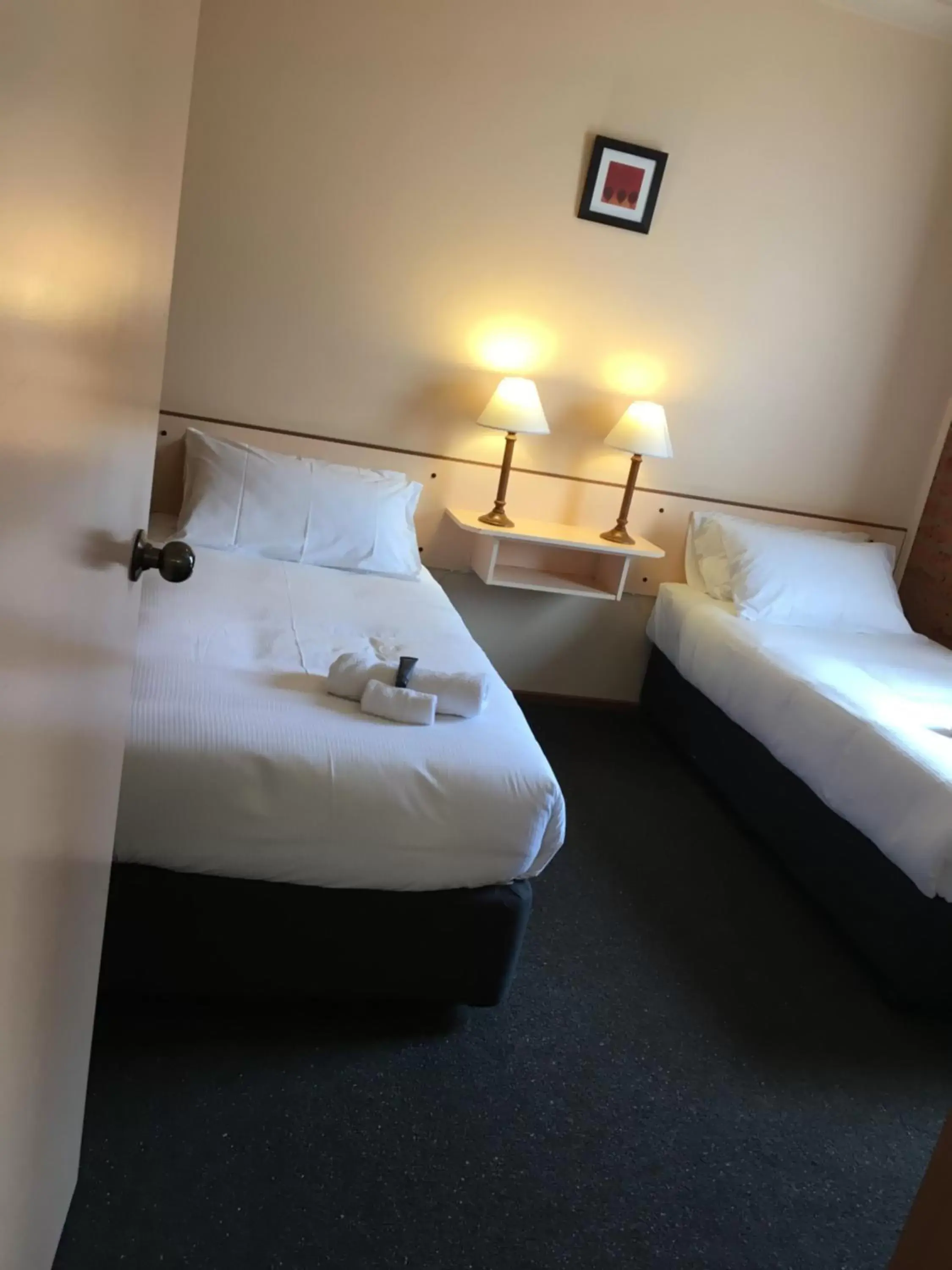 Family Suite in Bega Downs Motor Inn Family Suite in Bega Downs Motor Inn