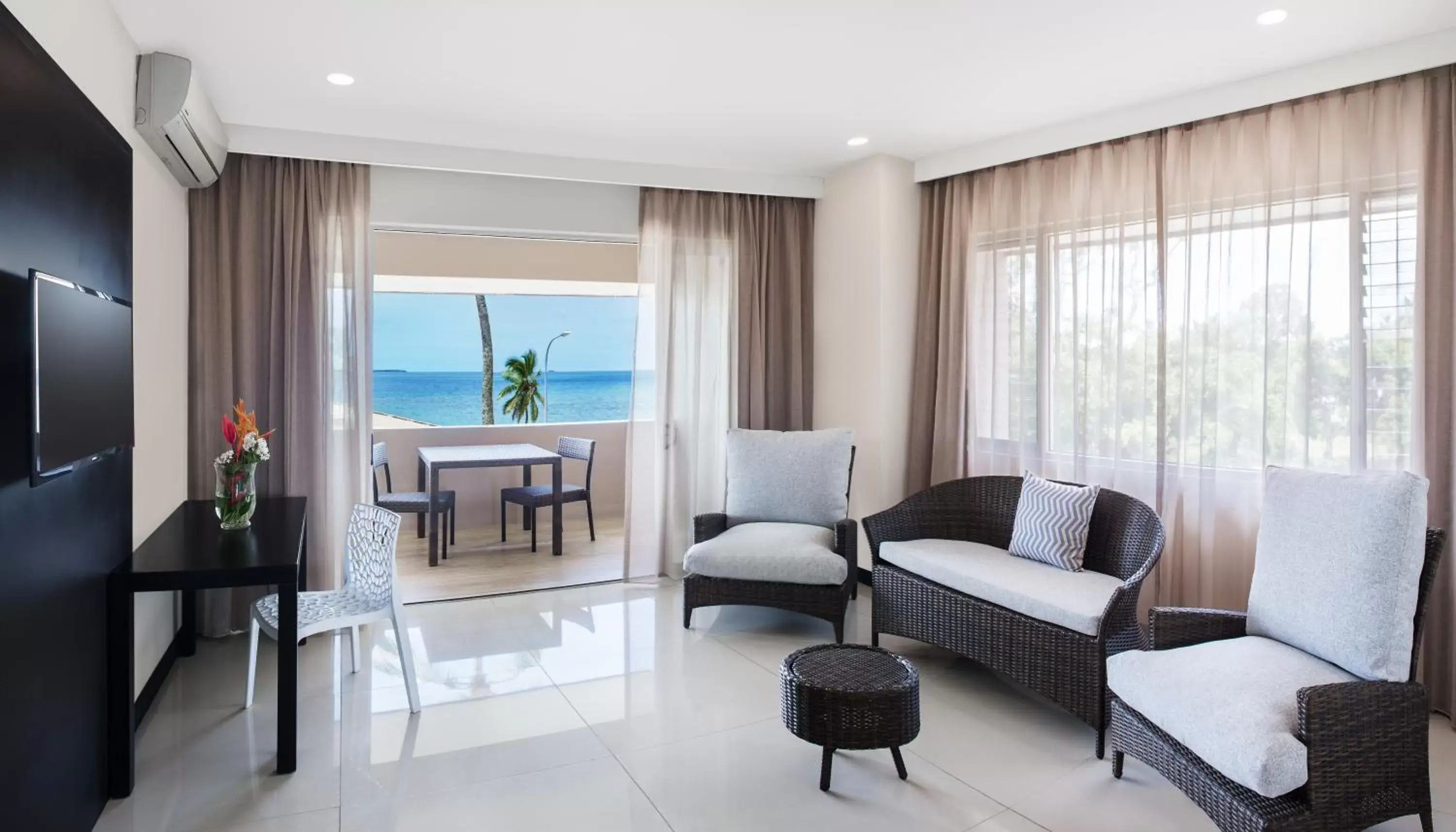 Living room, Seating Area in Tanoa International Dateline Hotel