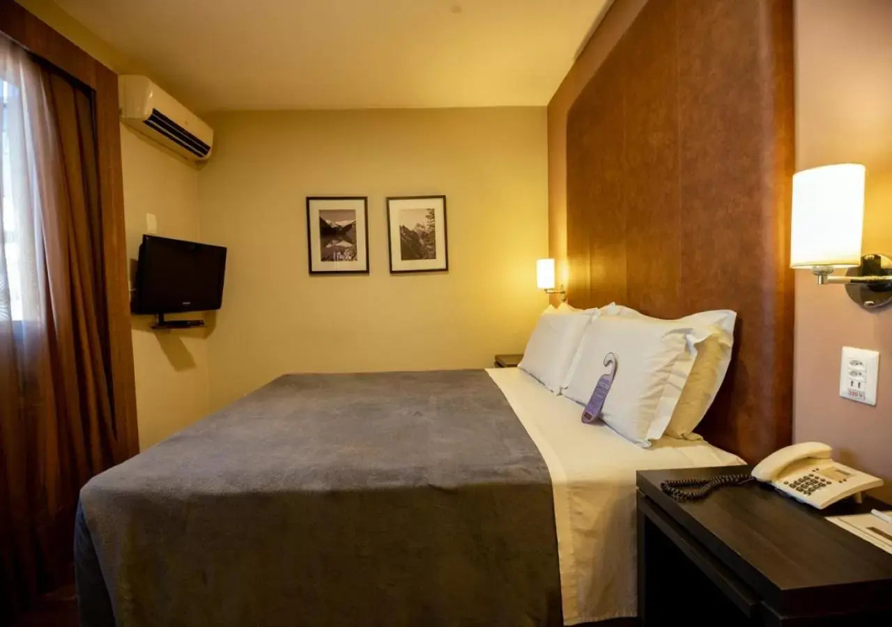 TV and multimedia, Bed in Porto da Ilha Hotel